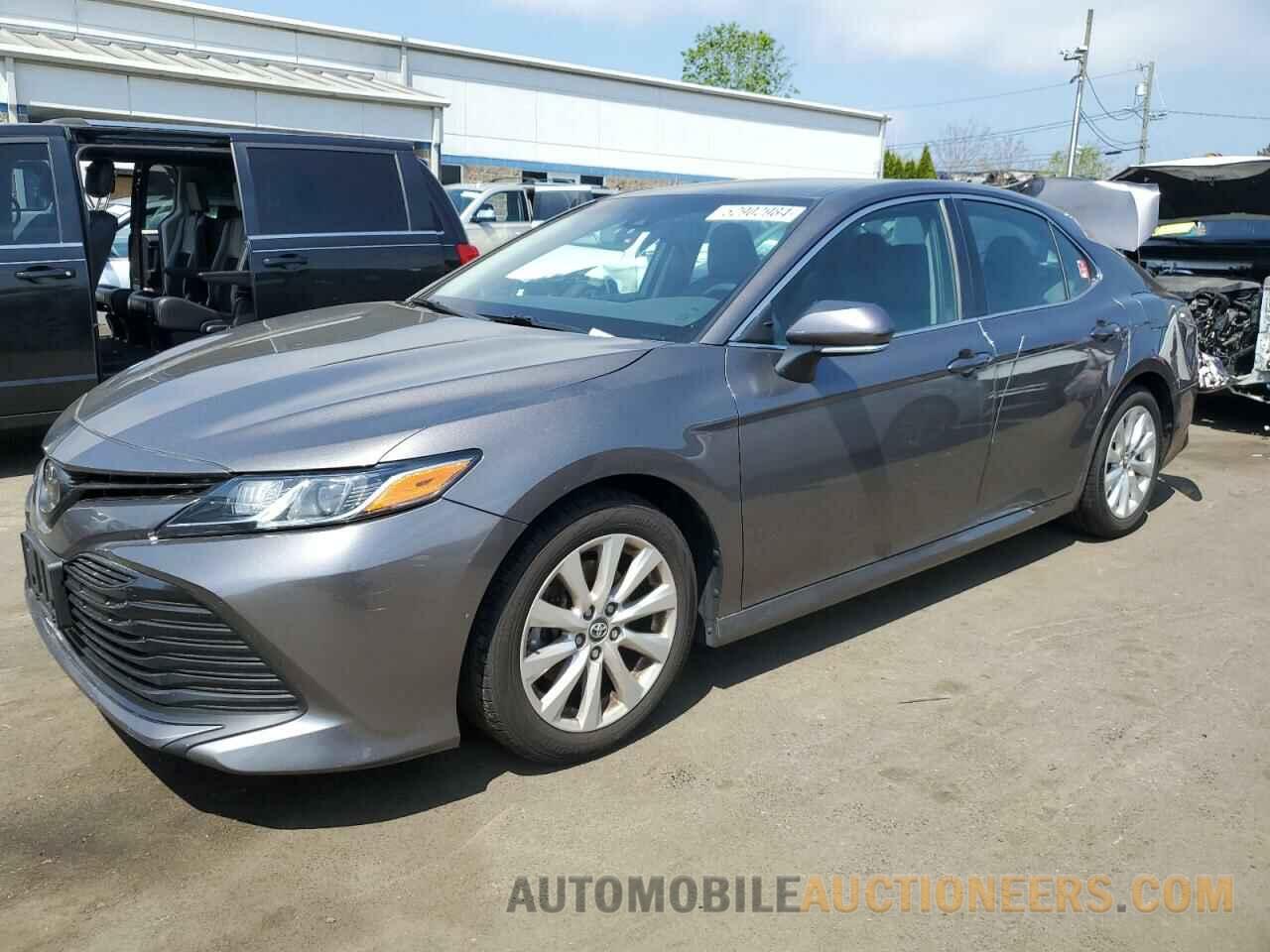 4T1B11HK0JU018229 TOYOTA CAMRY 2018