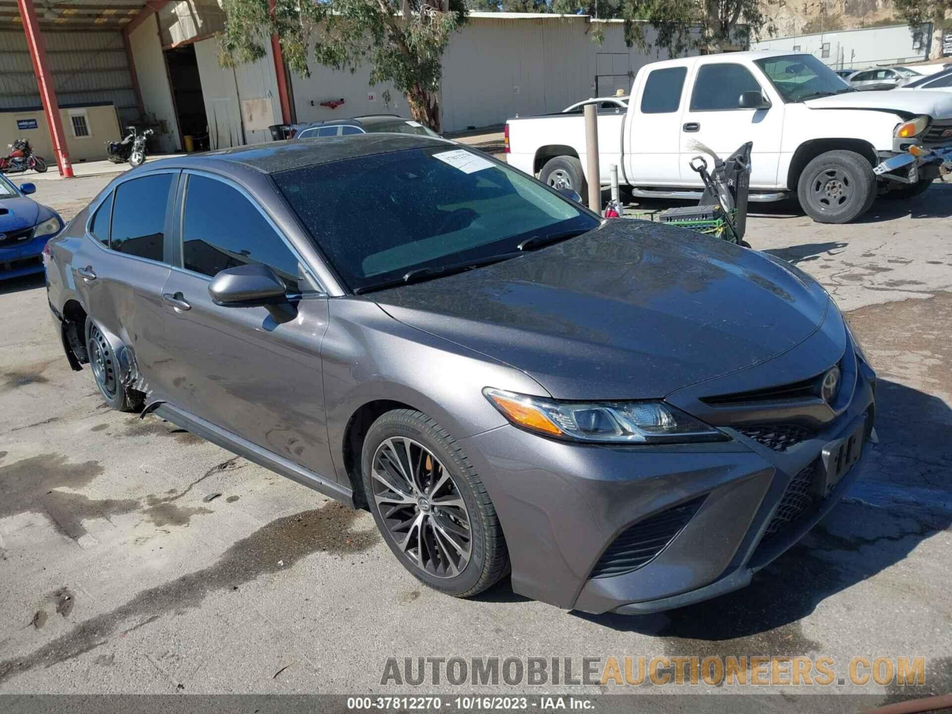 4T1B11HK0JU019784 TOYOTA CAMRY 2018