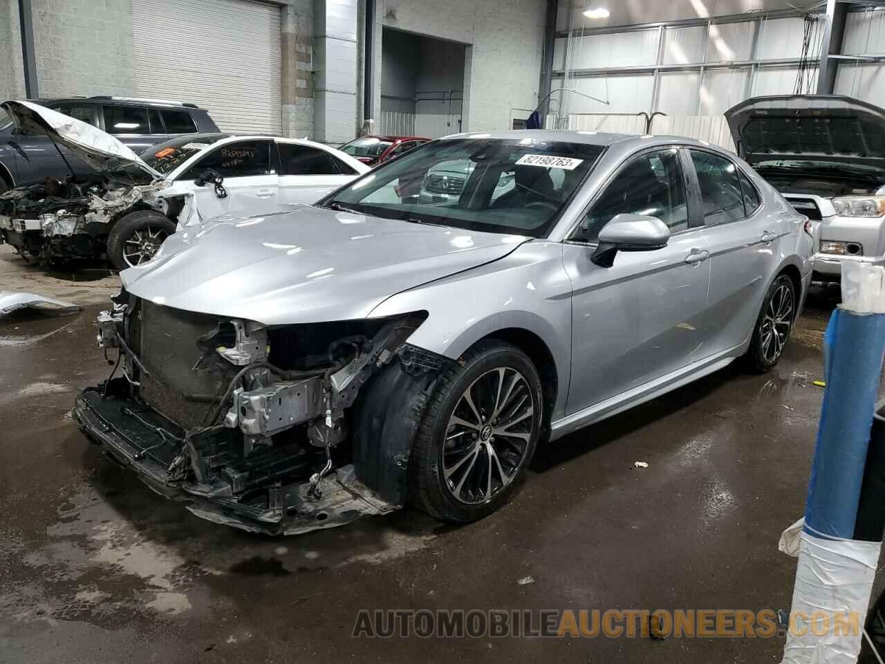 4T1B11HK0JU024550 TOYOTA CAMRY 2018