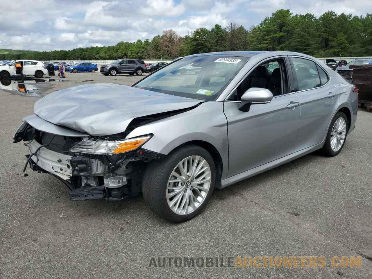 4T1B11HK0JU026573 TOYOTA CAMRY 2018