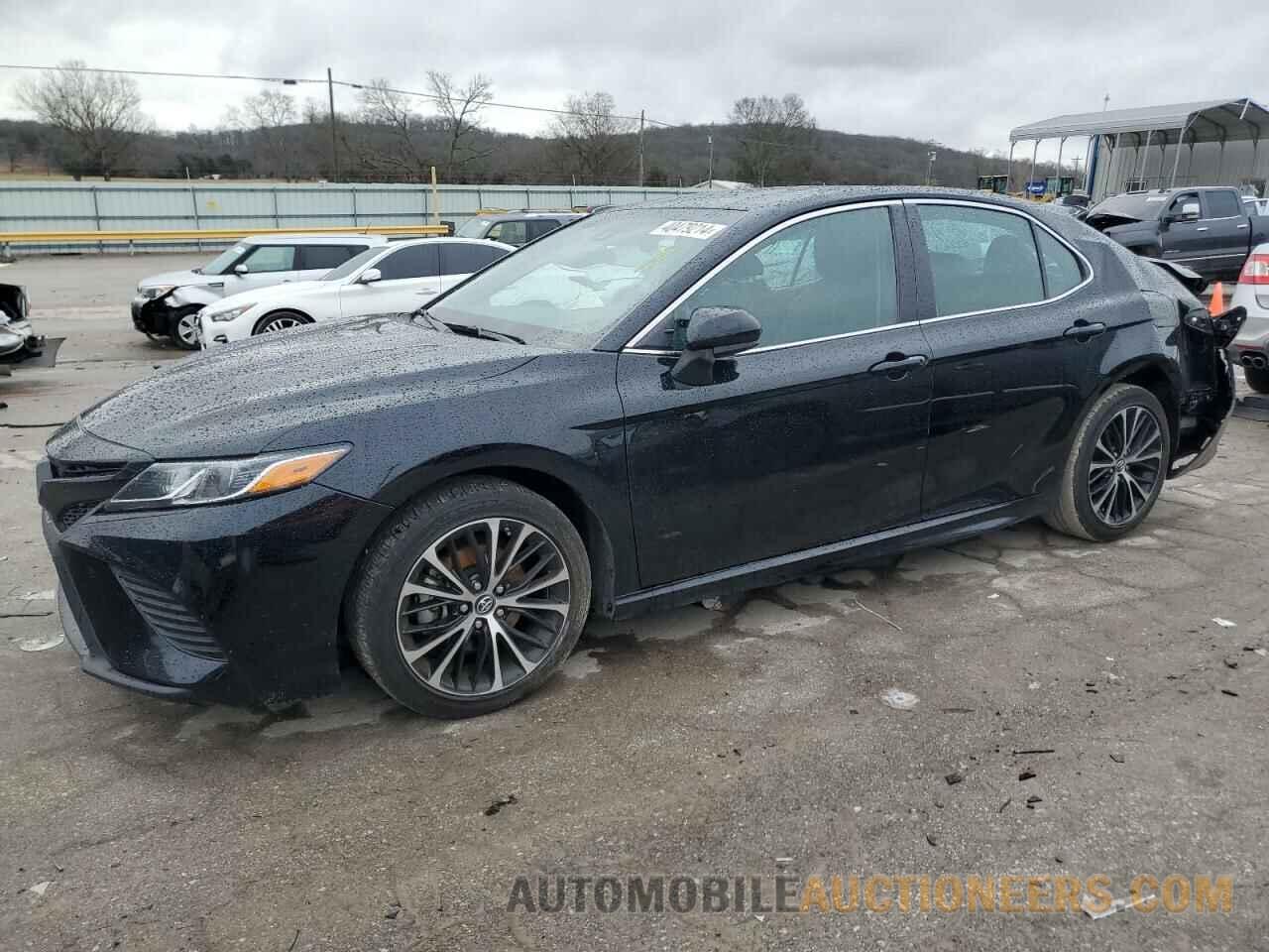 4T1B11HK0JU027903 TOYOTA CAMRY 2018