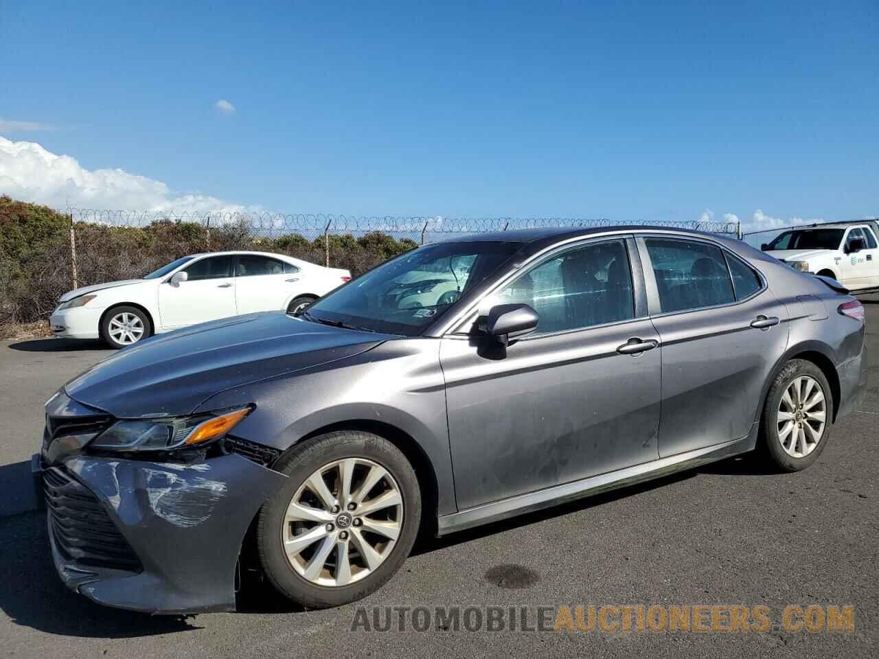 4T1B11HK0JU029490 TOYOTA CAMRY 2018