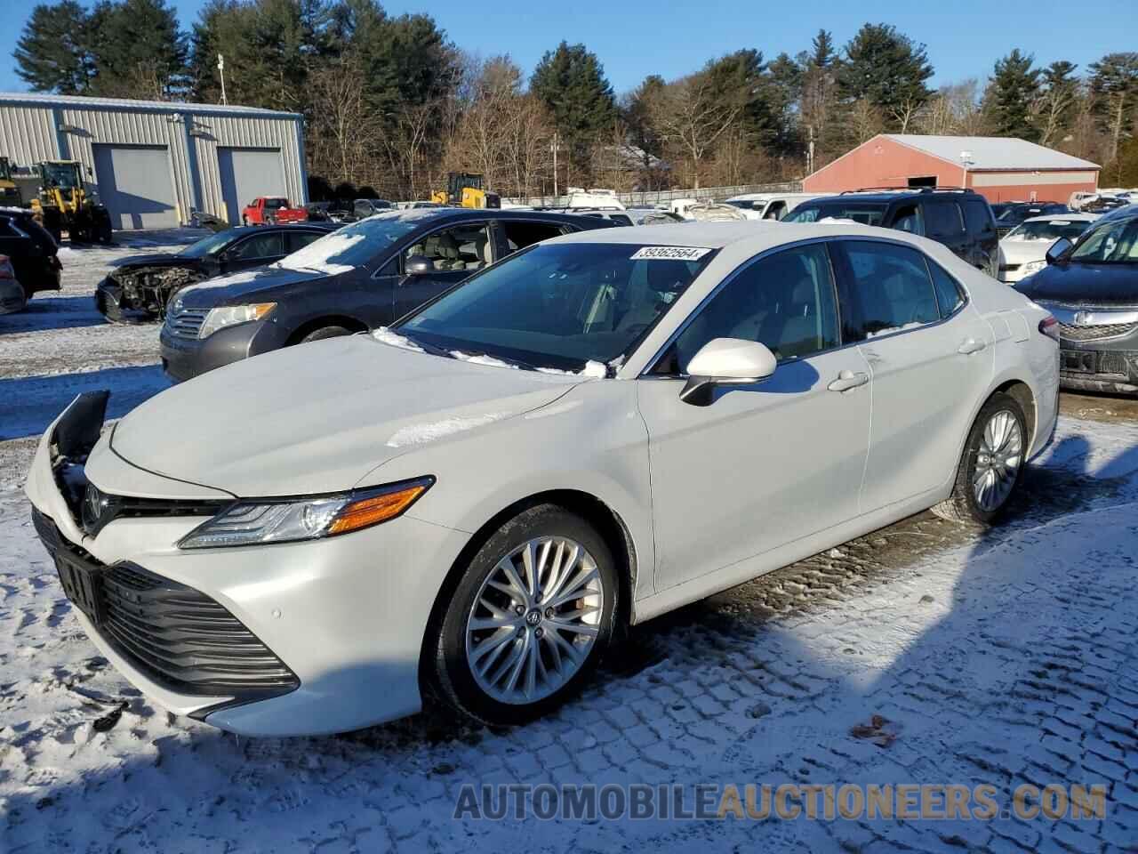 4T1B11HK0JU030655 TOYOTA CAMRY 2018