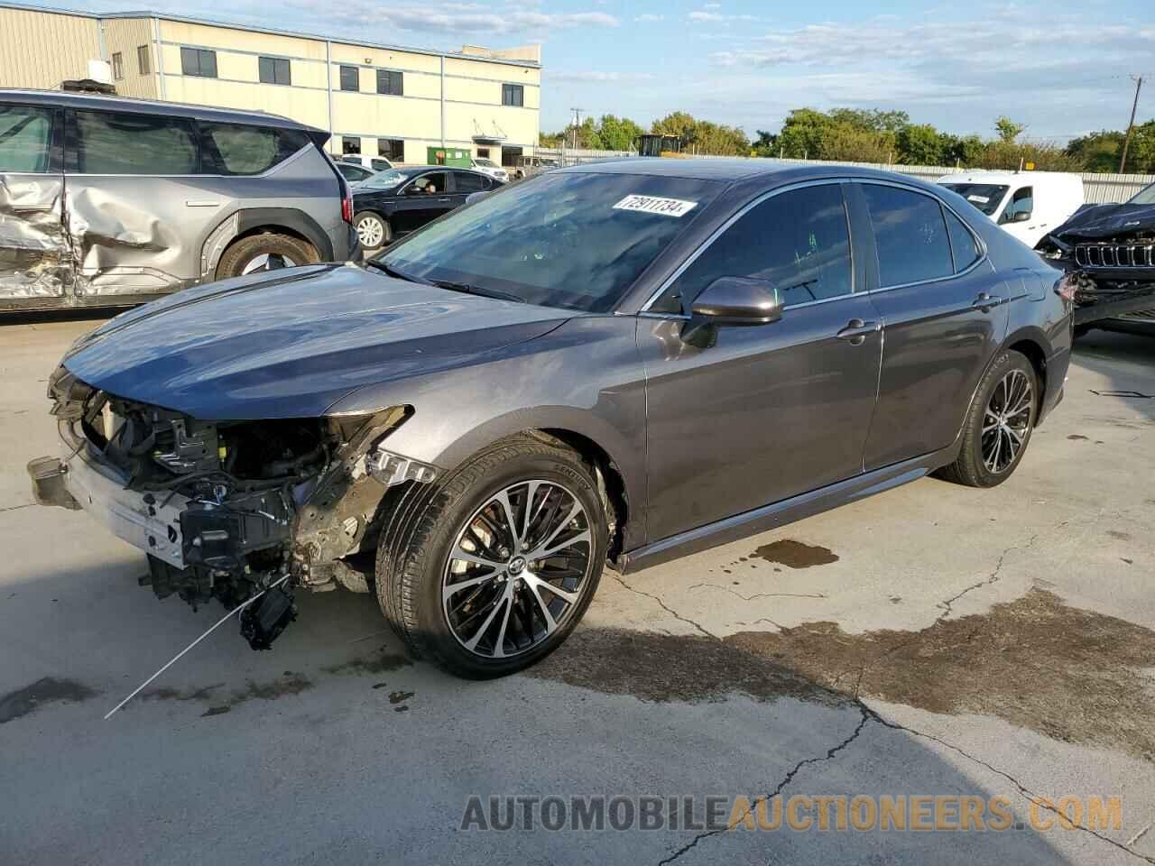 4T1B11HK0JU036360 TOYOTA CAMRY 2018