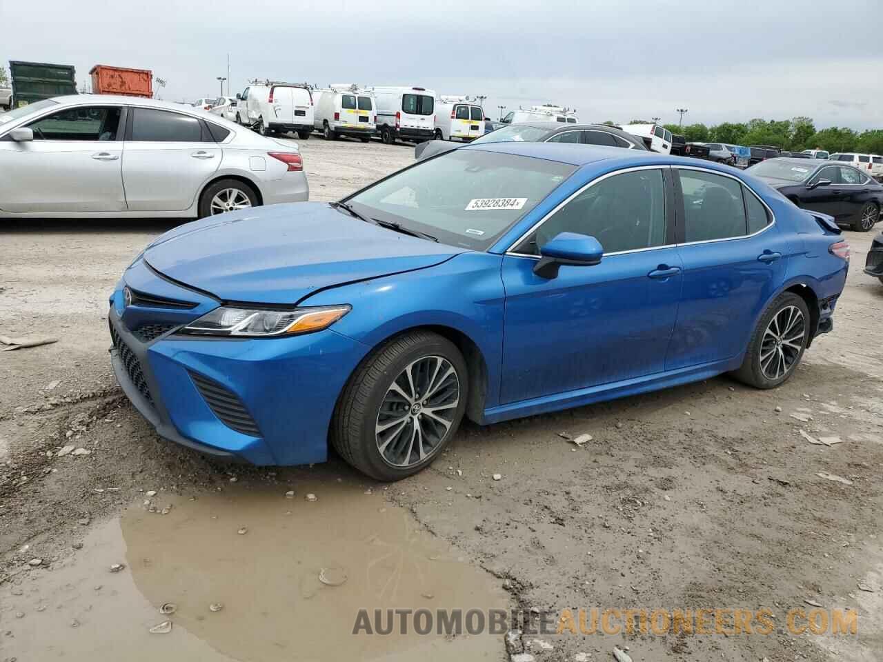 4T1B11HK0JU037721 TOYOTA CAMRY 2018