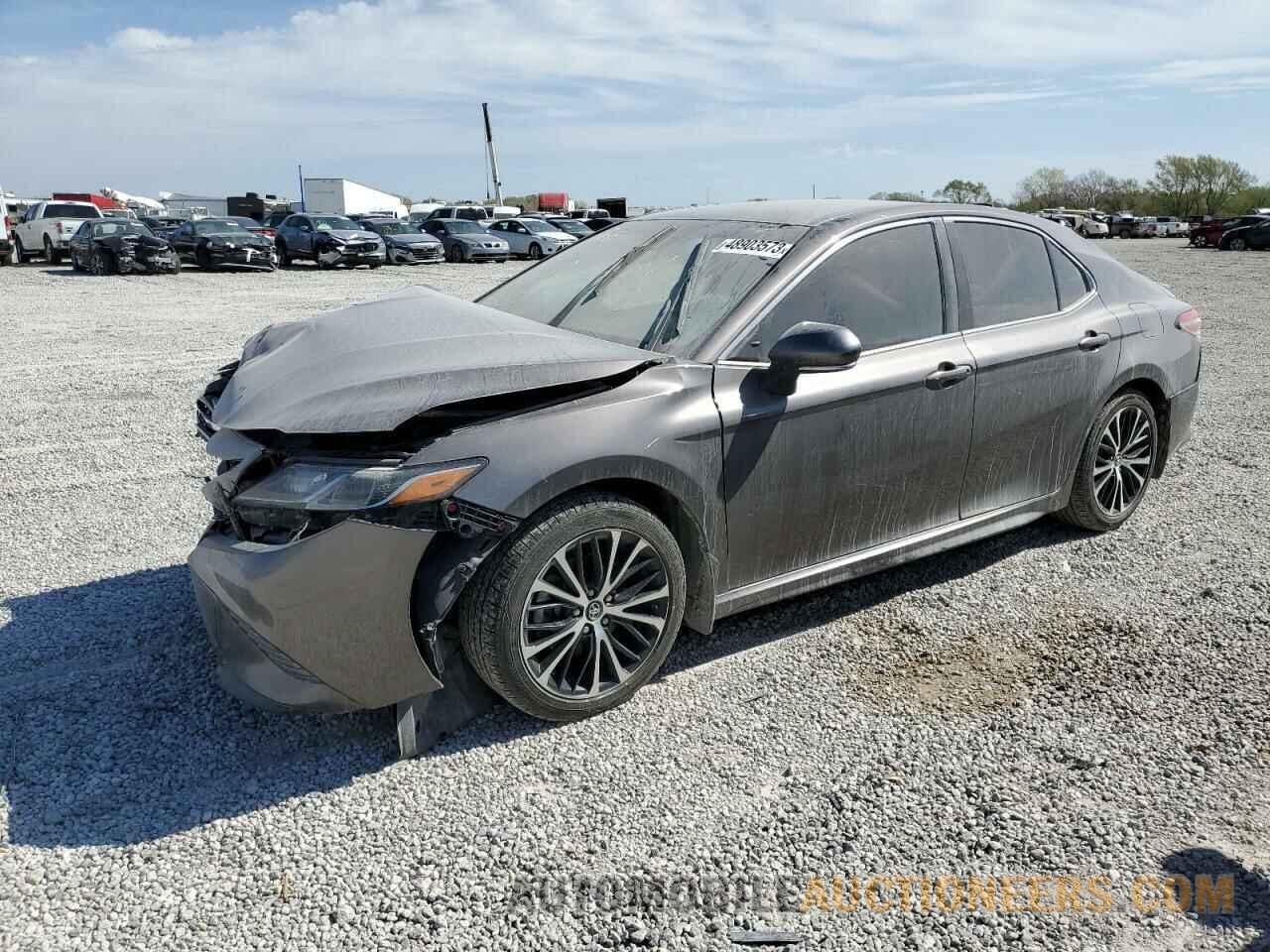 4T1B11HK0JU041297 TOYOTA CAMRY 2018