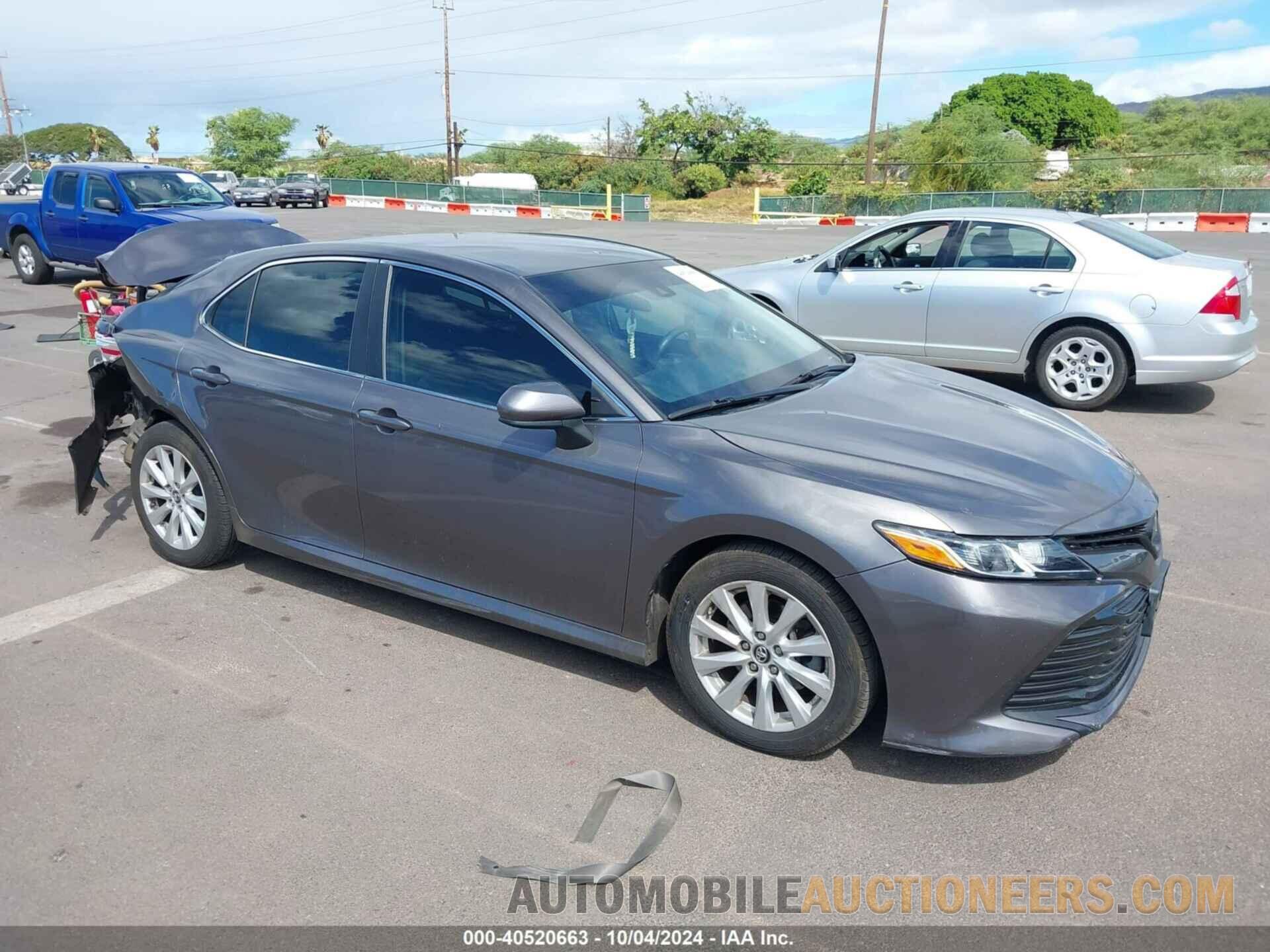 4T1B11HK0JU041879 TOYOTA CAMRY 2018