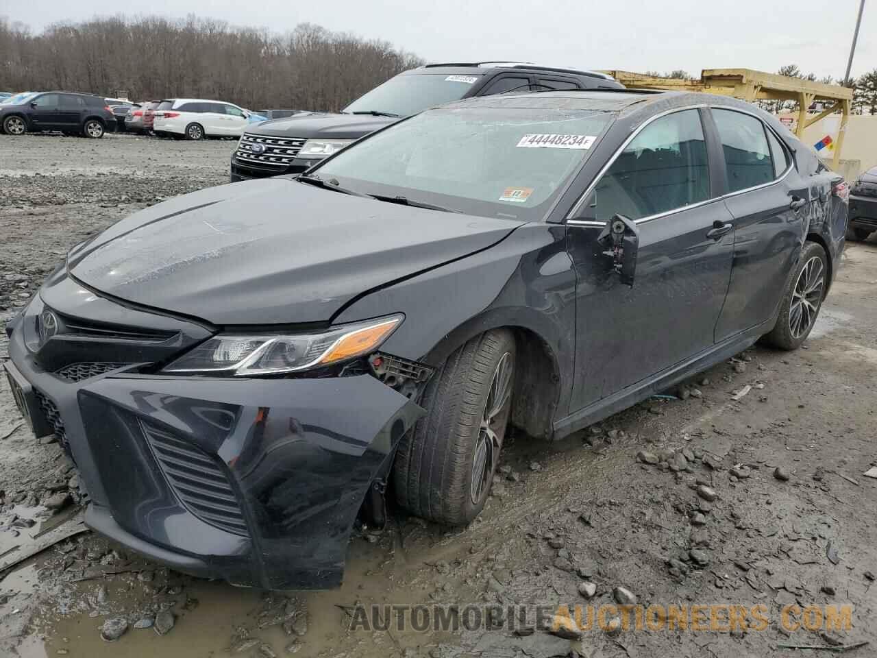 4T1B11HK0JU043387 TOYOTA CAMRY 2018