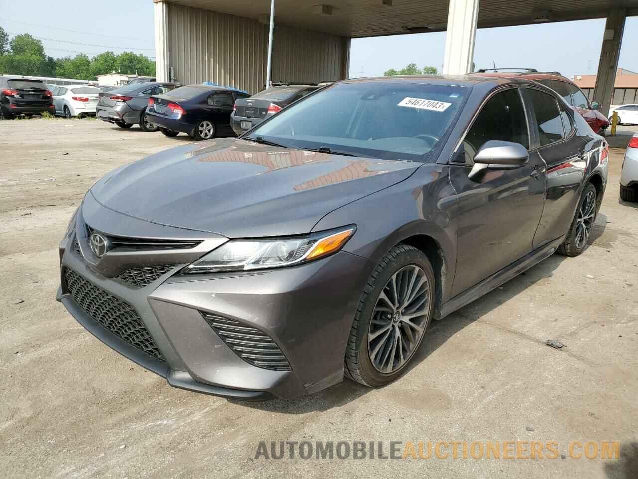 4T1B11HK0JU055751 TOYOTA CAMRY 2018