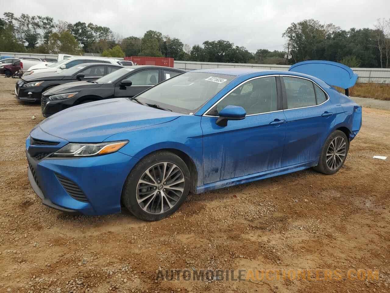 4T1B11HK0JU055782 TOYOTA CAMRY 2018