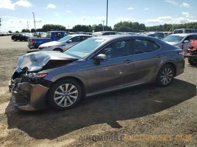 4T1B11HK0JU064417 TOYOTA CAMRY 2018