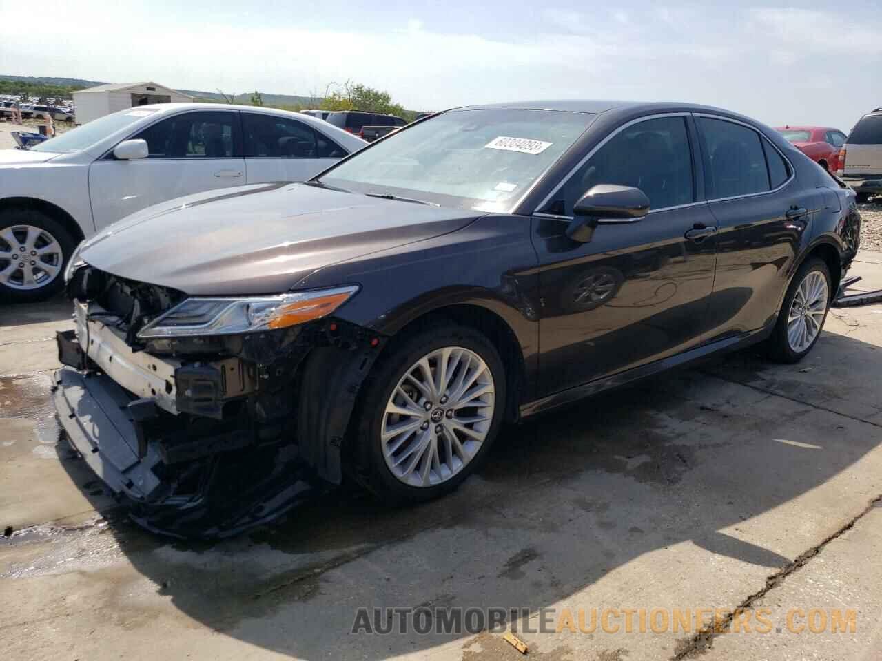 4T1B11HK0JU072534 TOYOTA CAMRY 2018