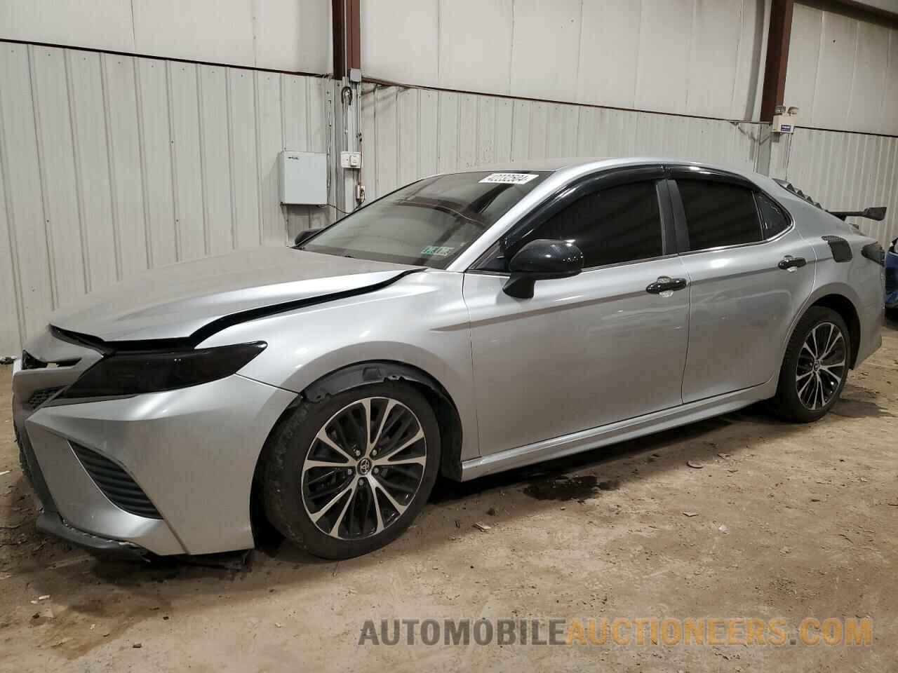 4T1B11HK0JU073778 TOYOTA CAMRY 2018