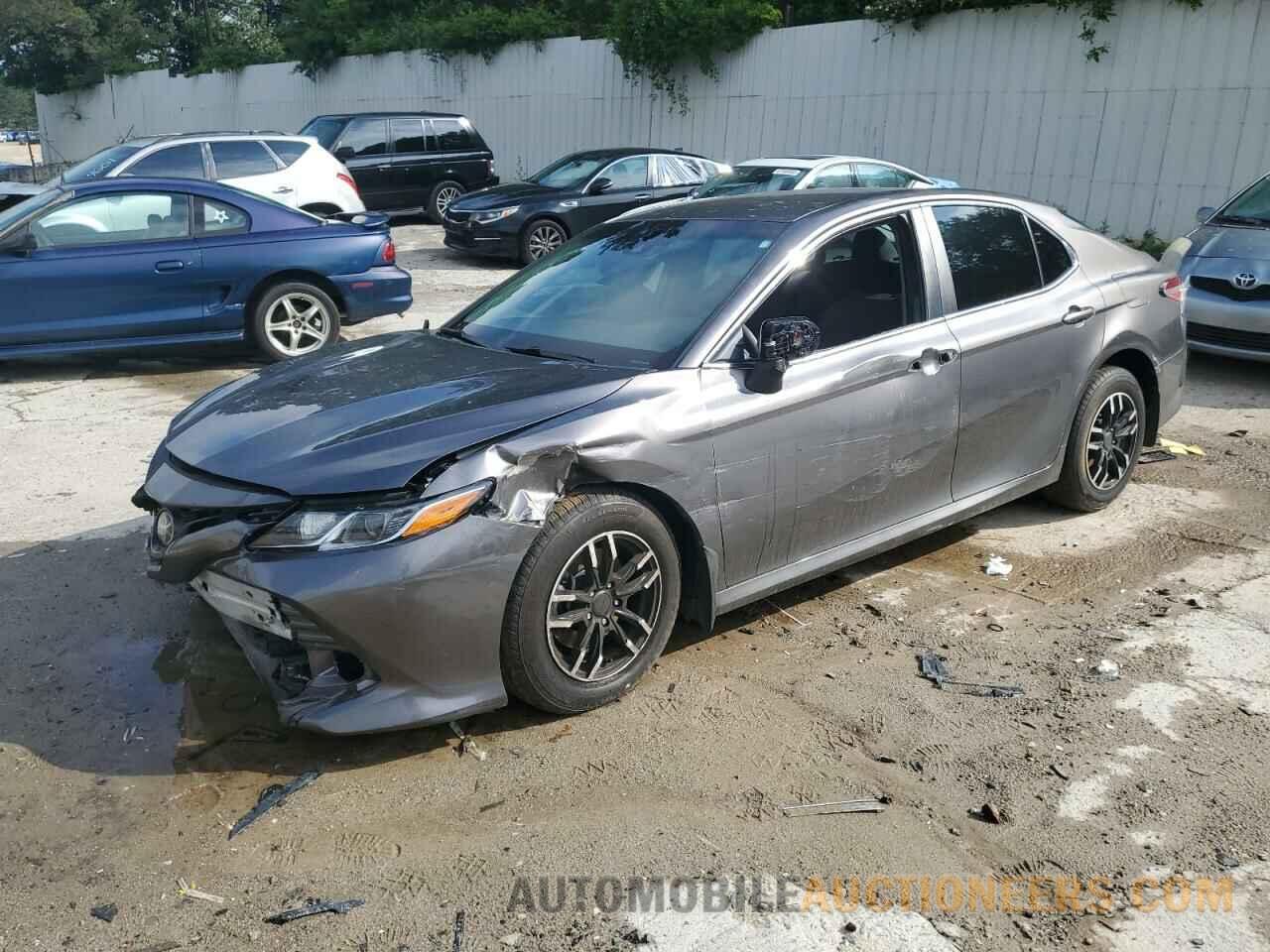 4T1B11HK0JU076552 TOYOTA CAMRY 2018