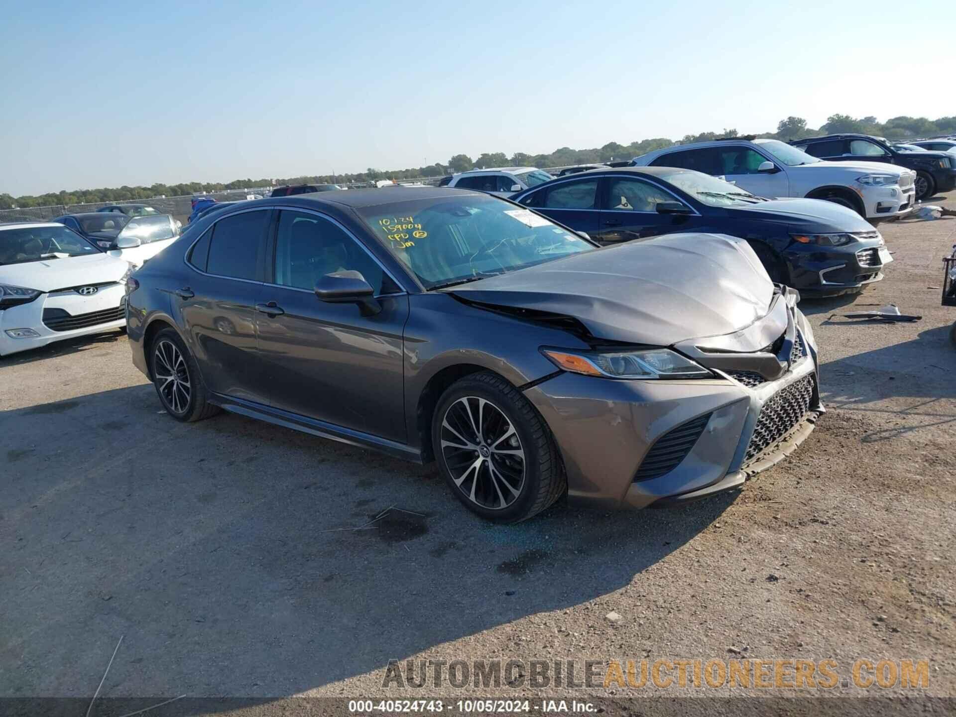 4T1B11HK0JU078057 TOYOTA CAMRY 2018