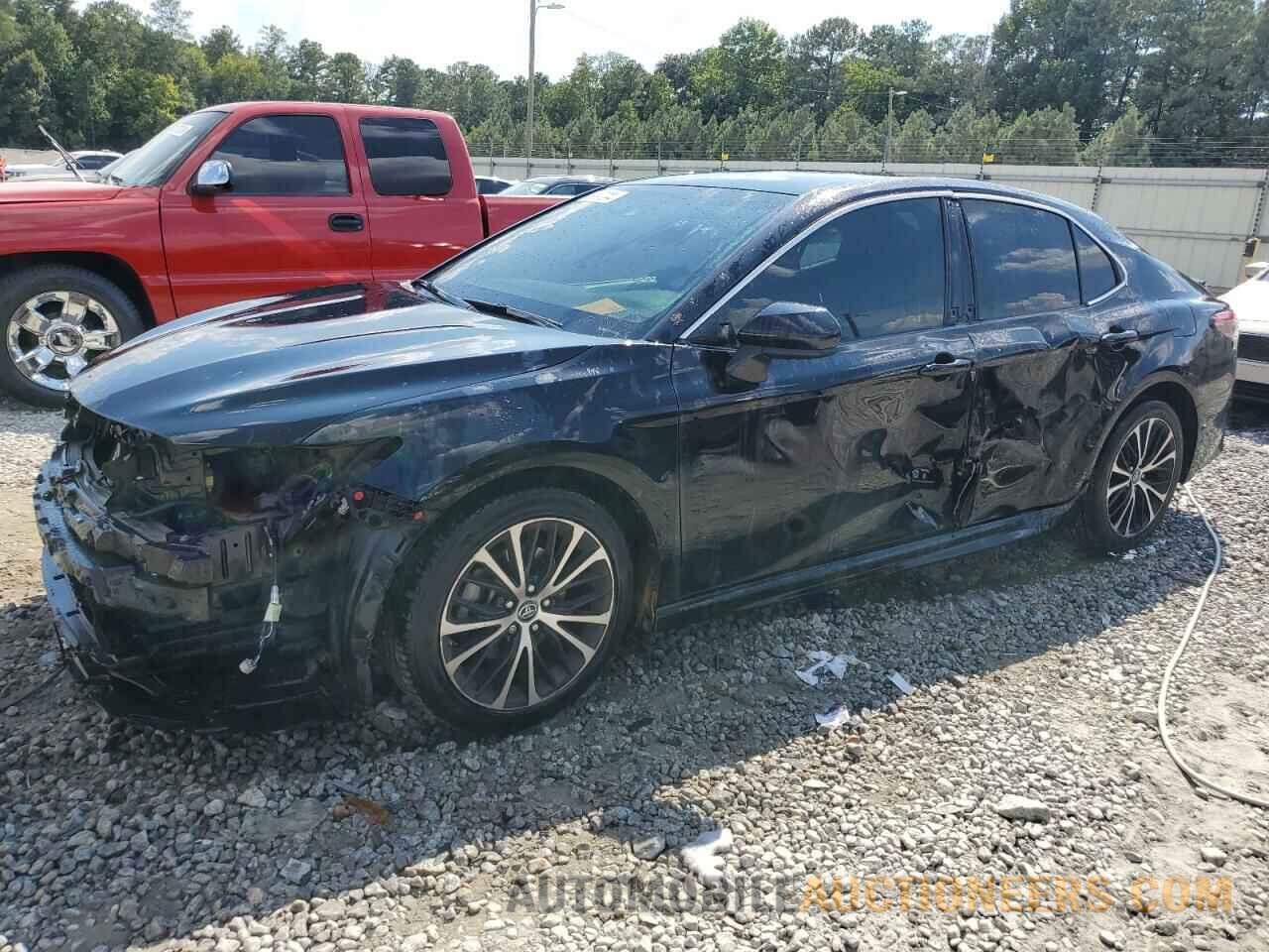 4T1B11HK0JU078561 TOYOTA CAMRY 2018