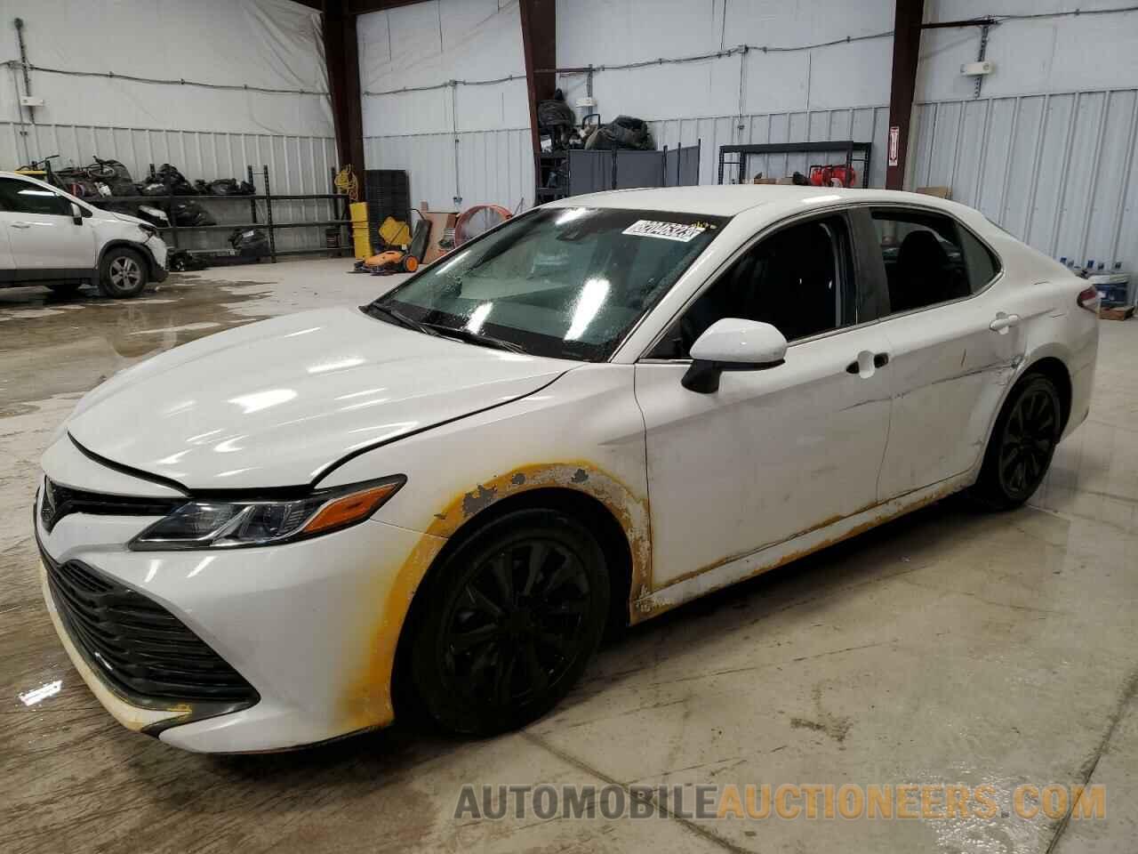 4T1B11HK0JU078639 TOYOTA CAMRY 2018