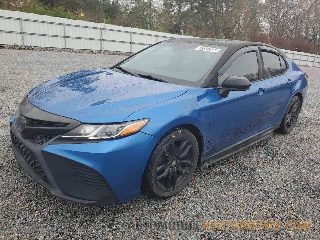 4T1B11HK0JU079631 TOYOTA CAMRY 2018