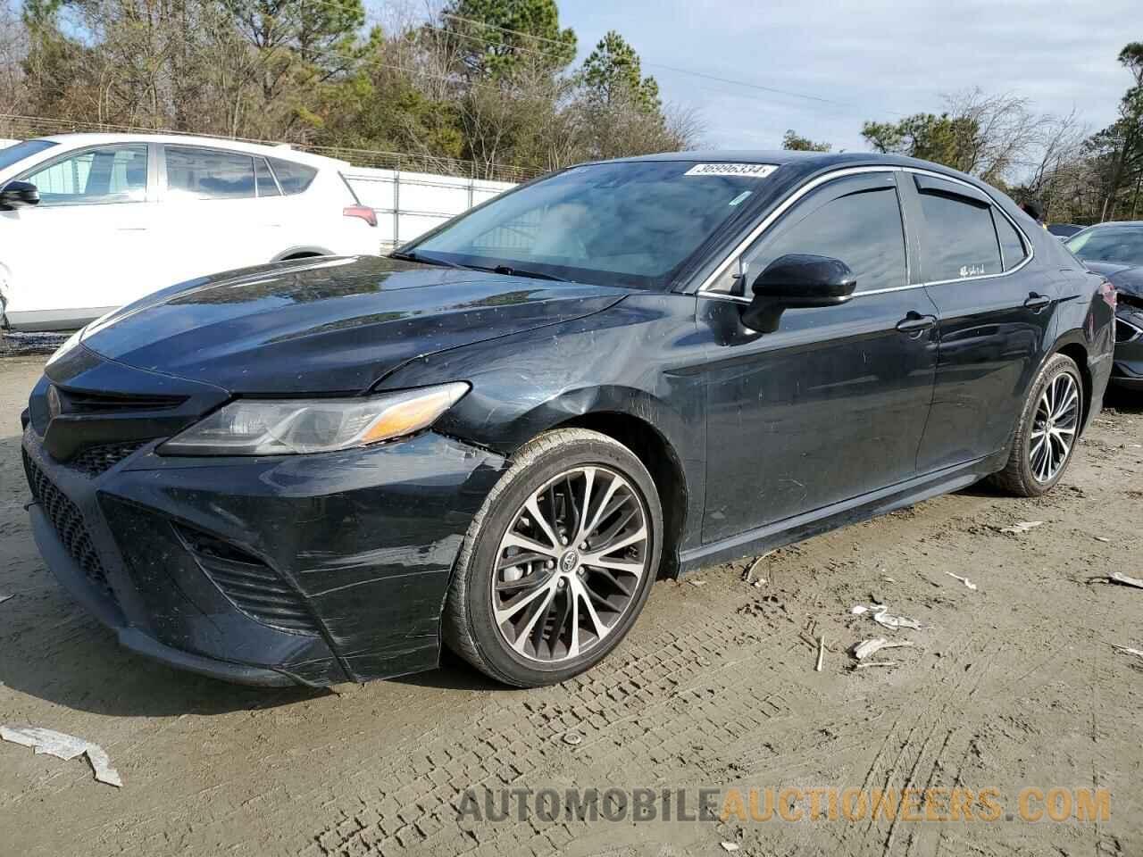 4T1B11HK0JU090595 TOYOTA CAMRY 2018