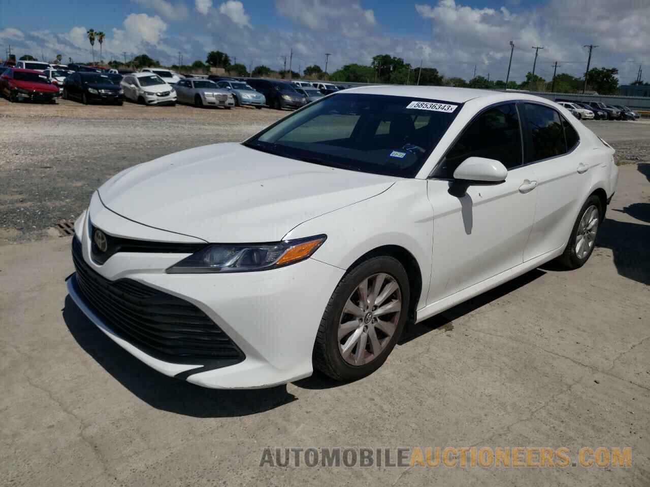 4T1B11HK0JU090807 TOYOTA CAMRY 2018