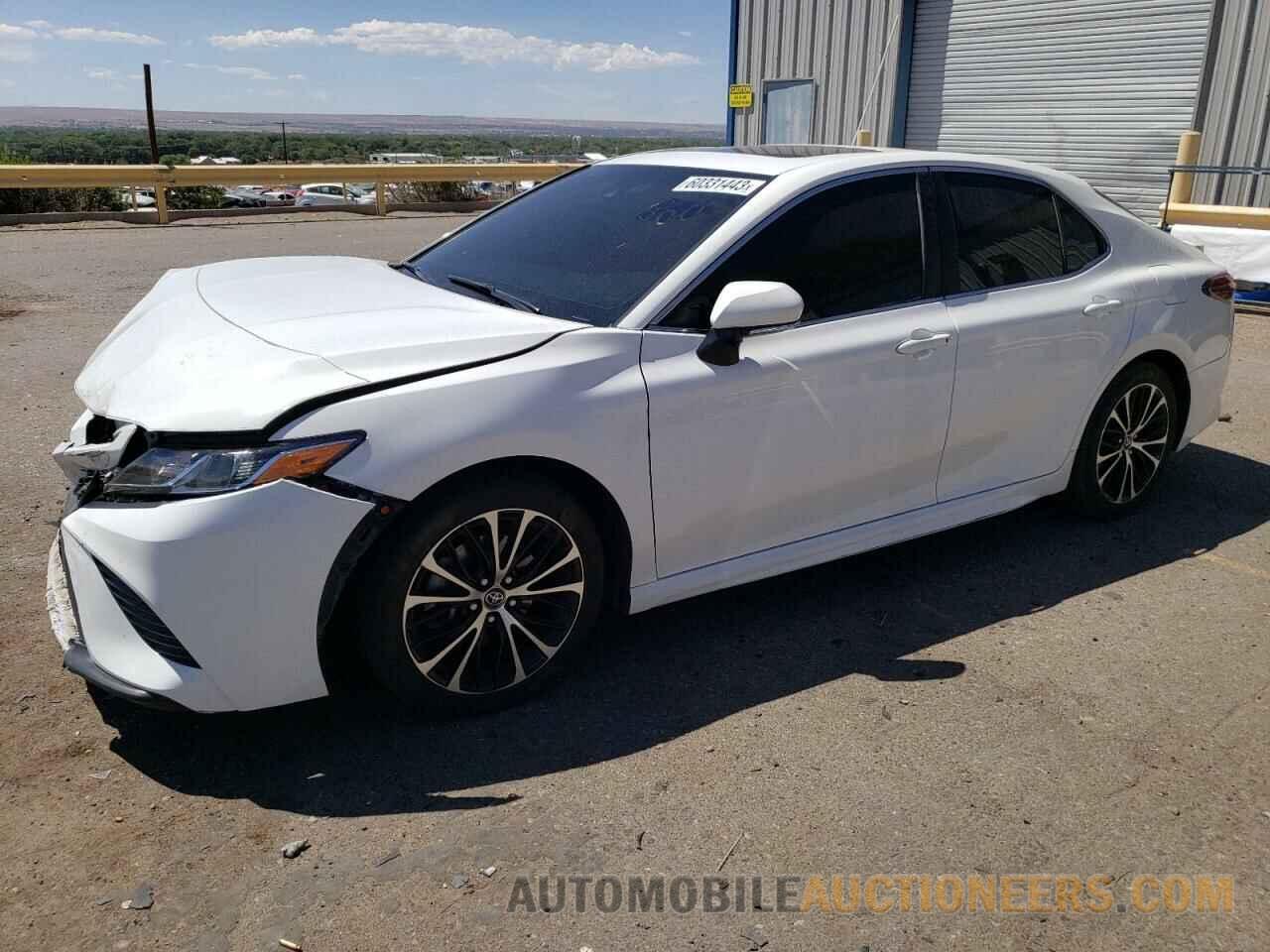 4T1B11HK0JU094906 TOYOTA CAMRY 2018