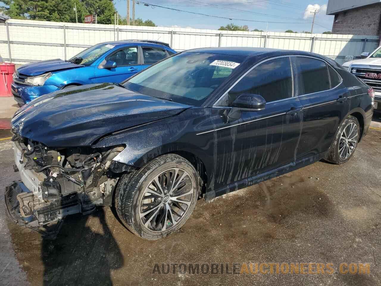 4T1B11HK0JU095540 TOYOTA CAMRY 2018