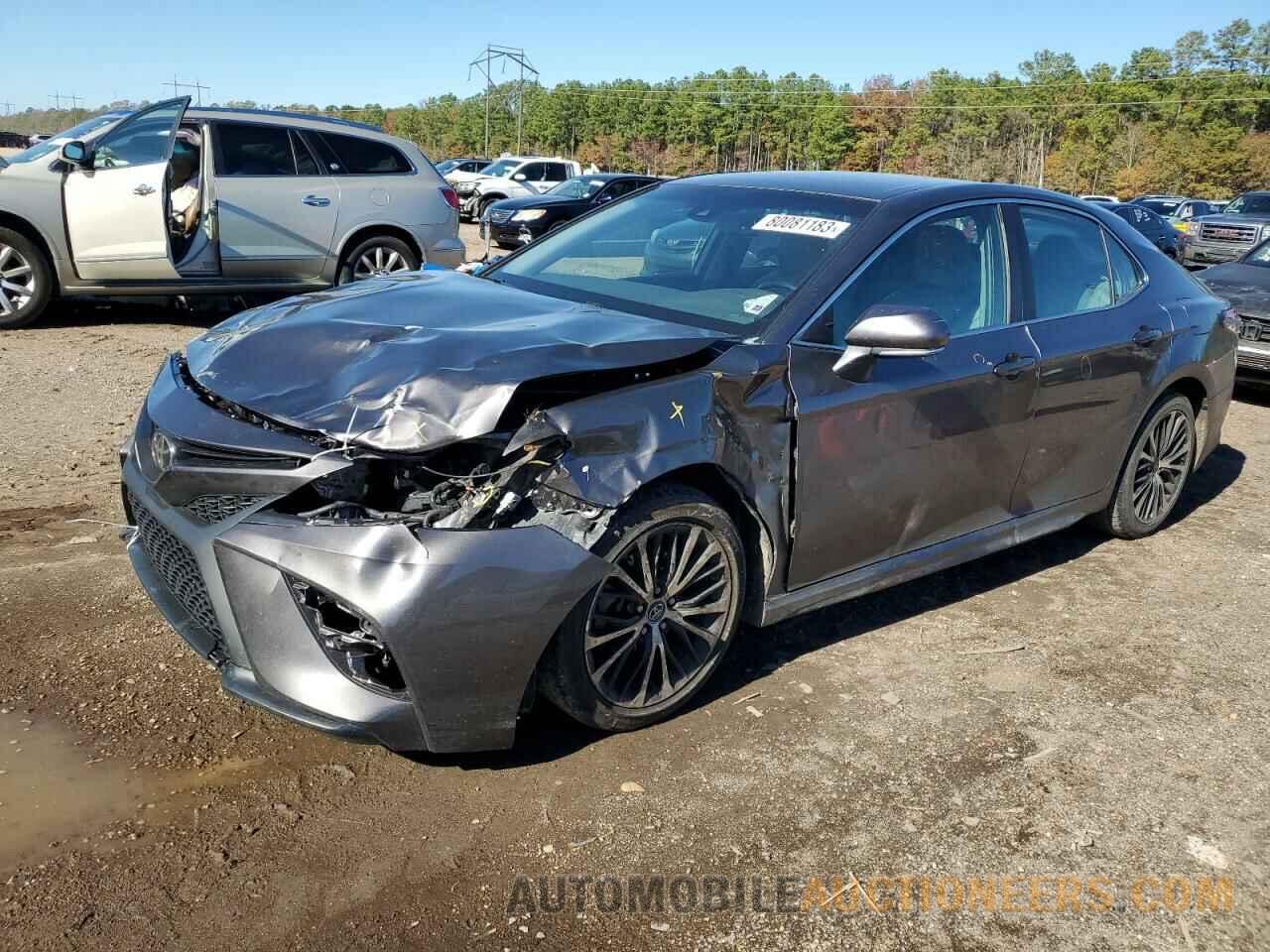 4T1B11HK0JU098907 TOYOTA CAMRY 2018