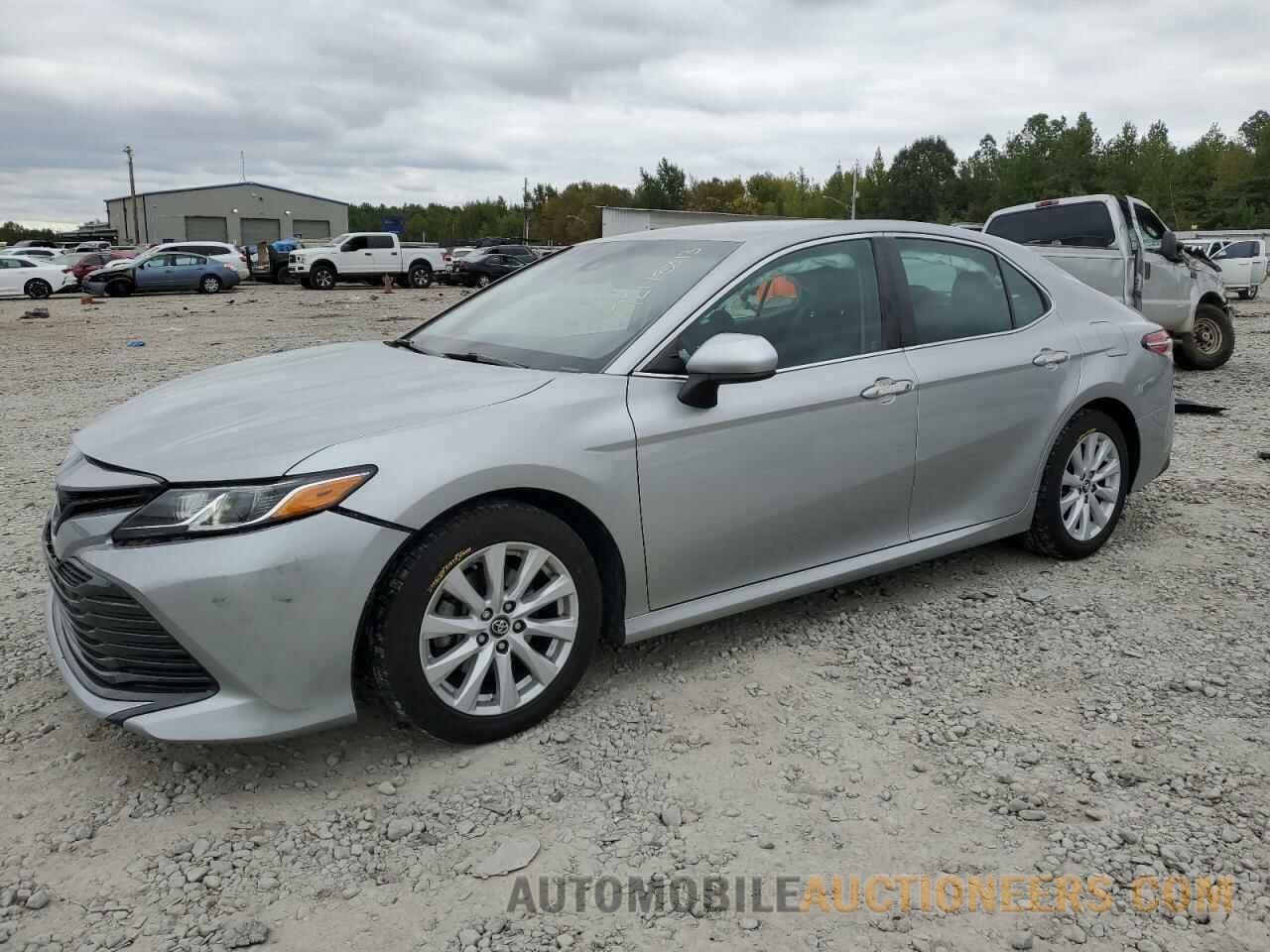 4T1B11HK0JU106469 TOYOTA CAMRY 2018