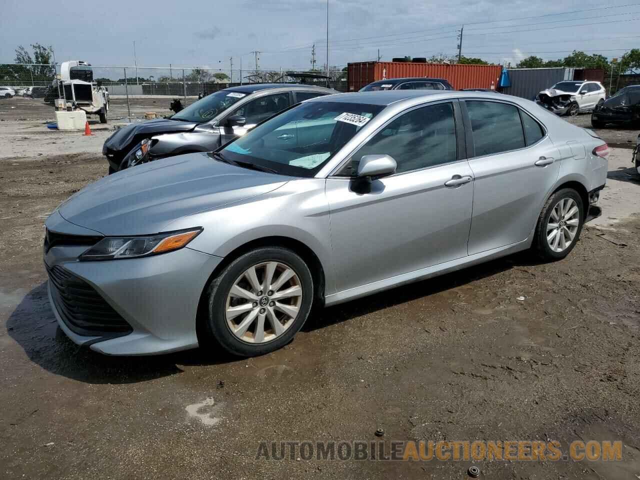 4T1B11HK0JU106973 TOYOTA CAMRY 2018