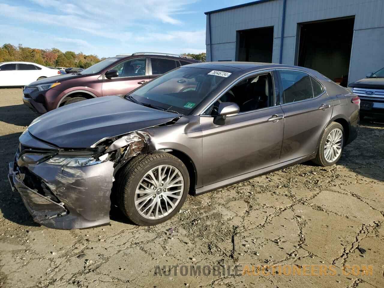 4T1B11HK0JU112417 TOYOTA CAMRY 2018