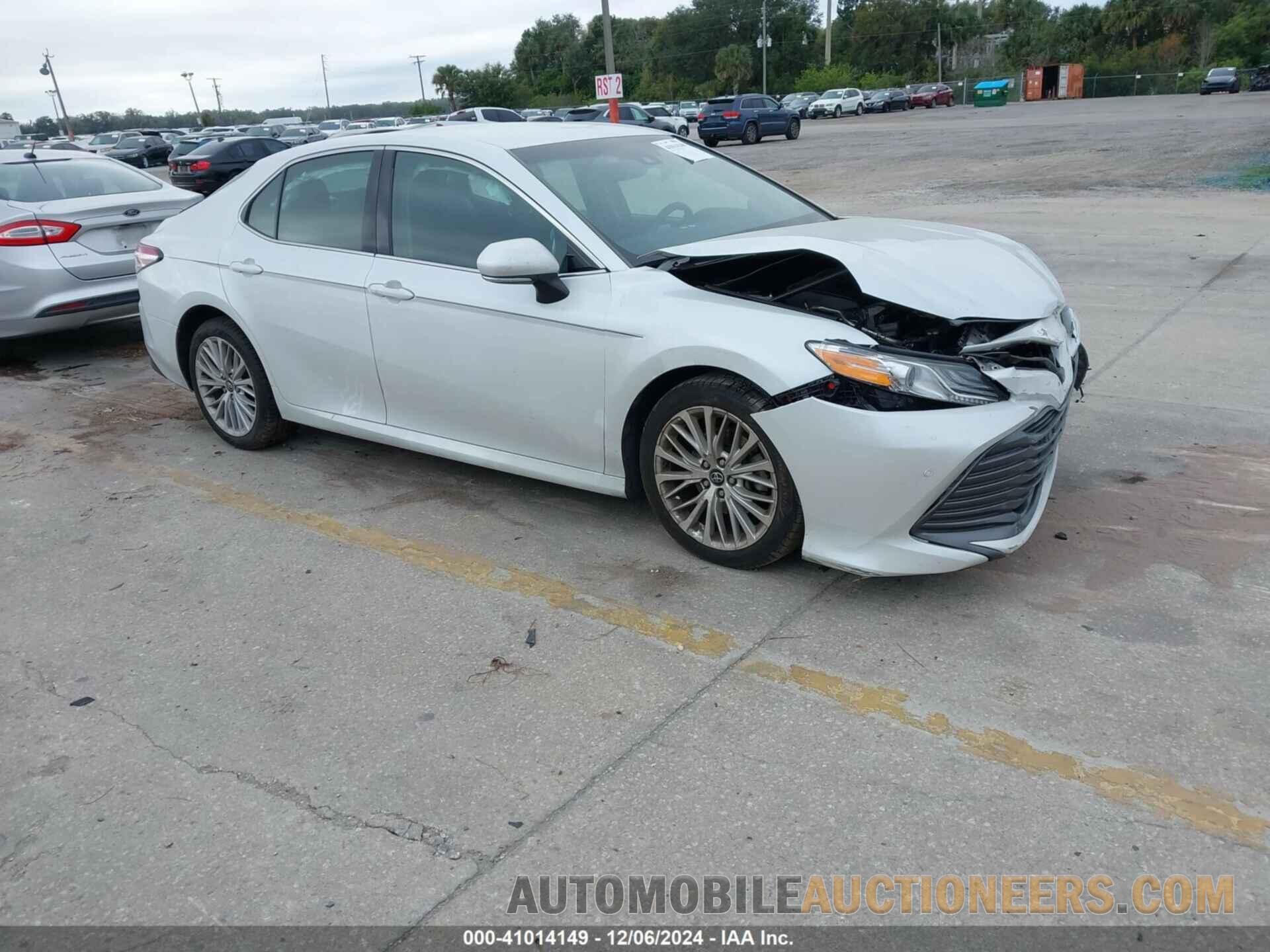 4T1B11HK0JU113325 TOYOTA CAMRY 2018