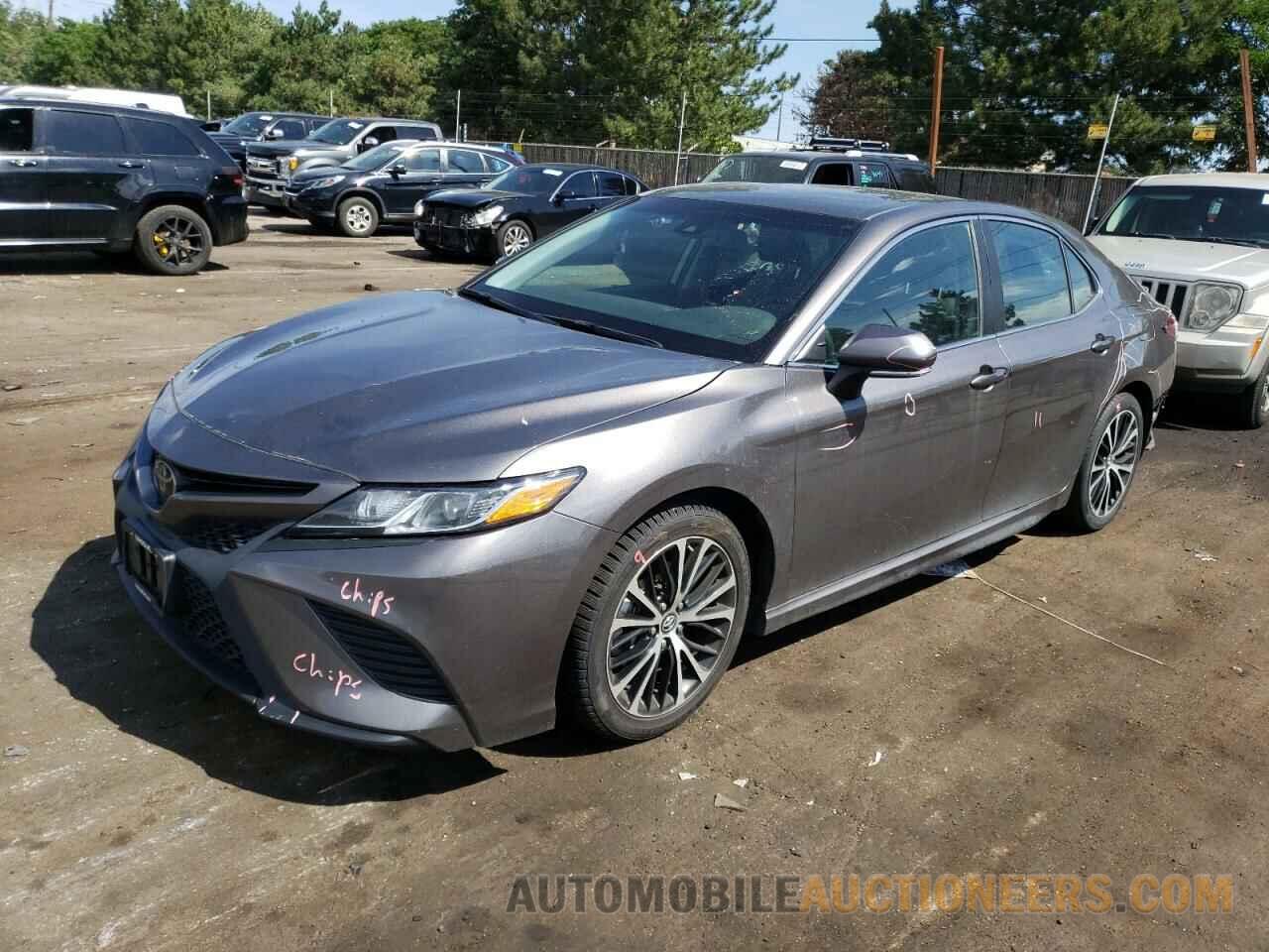 4T1B11HK0JU119304 TOYOTA CAMRY 2018