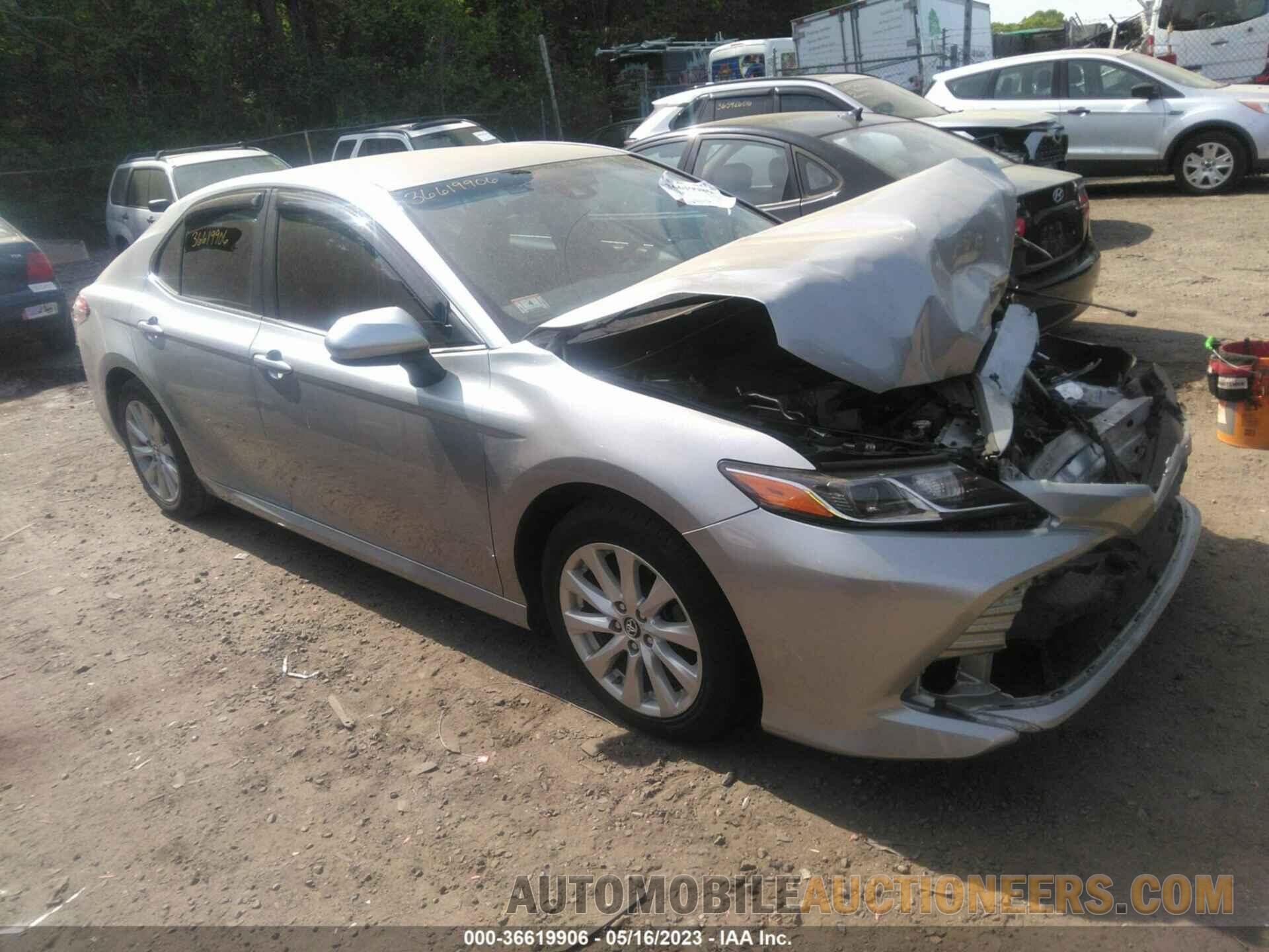 4T1B11HK0JU126740 TOYOTA CAMRY 2018