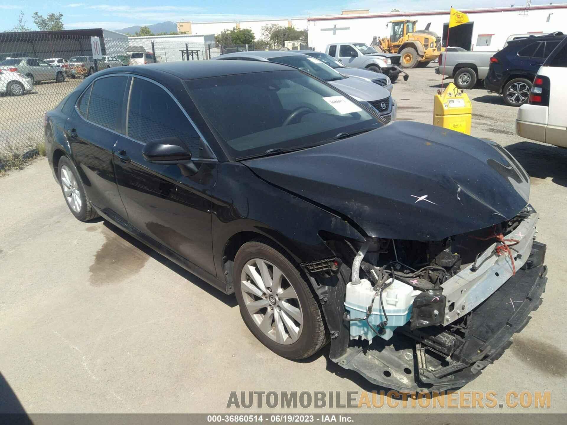 4T1B11HK0JU128889 TOYOTA CAMRY 2018