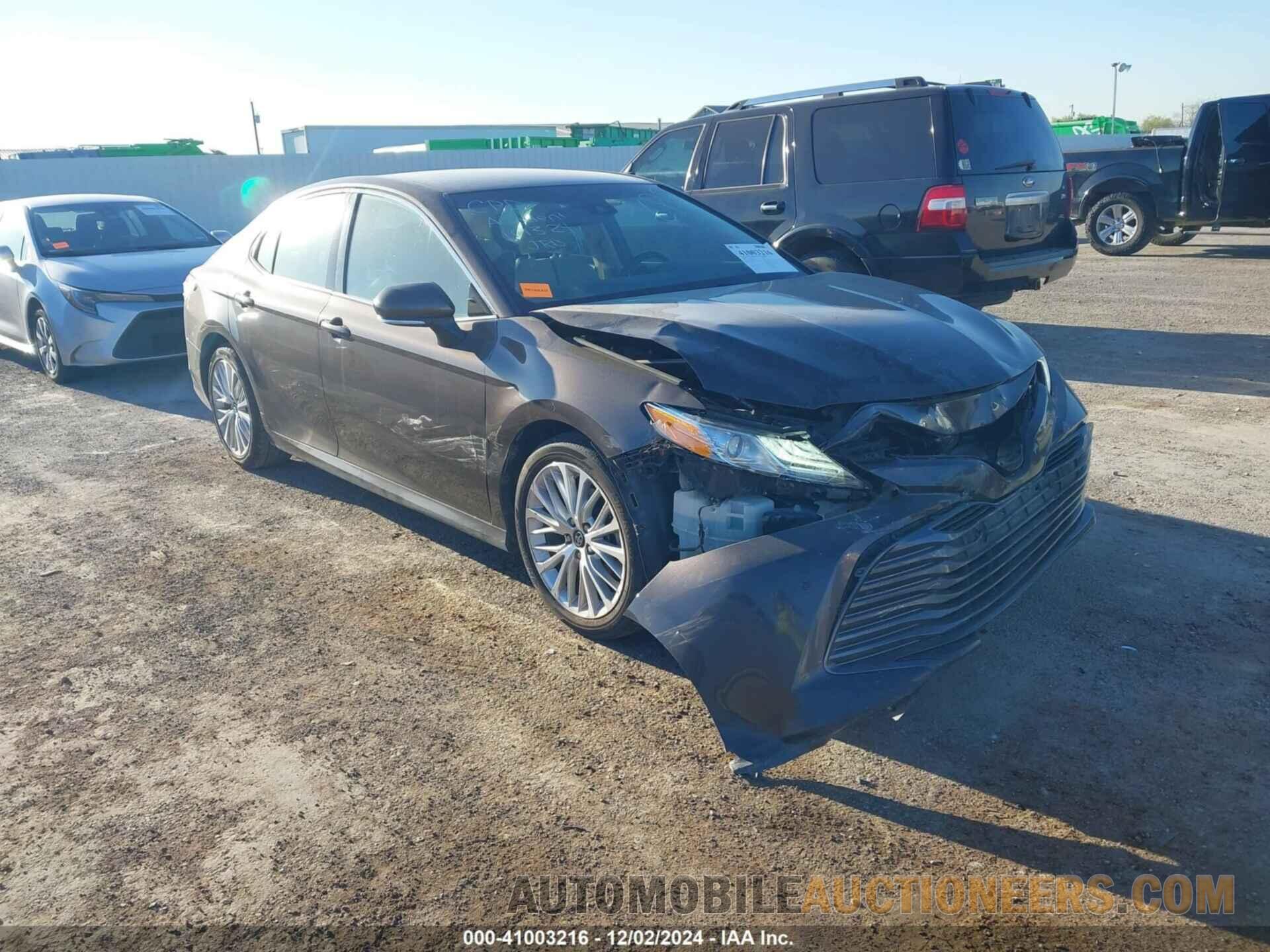 4T1B11HK0JU128942 TOYOTA CAMRY 2018