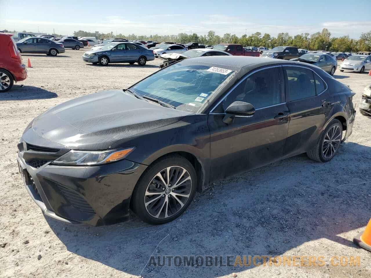 4T1B11HK0JU134868 TOYOTA CAMRY 2018