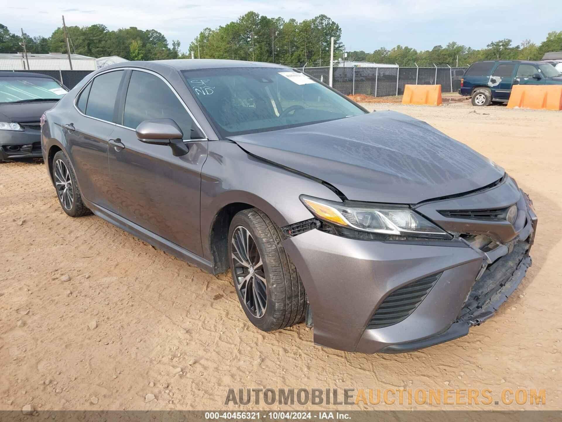 4T1B11HK0JU136653 TOYOTA CAMRY 2018