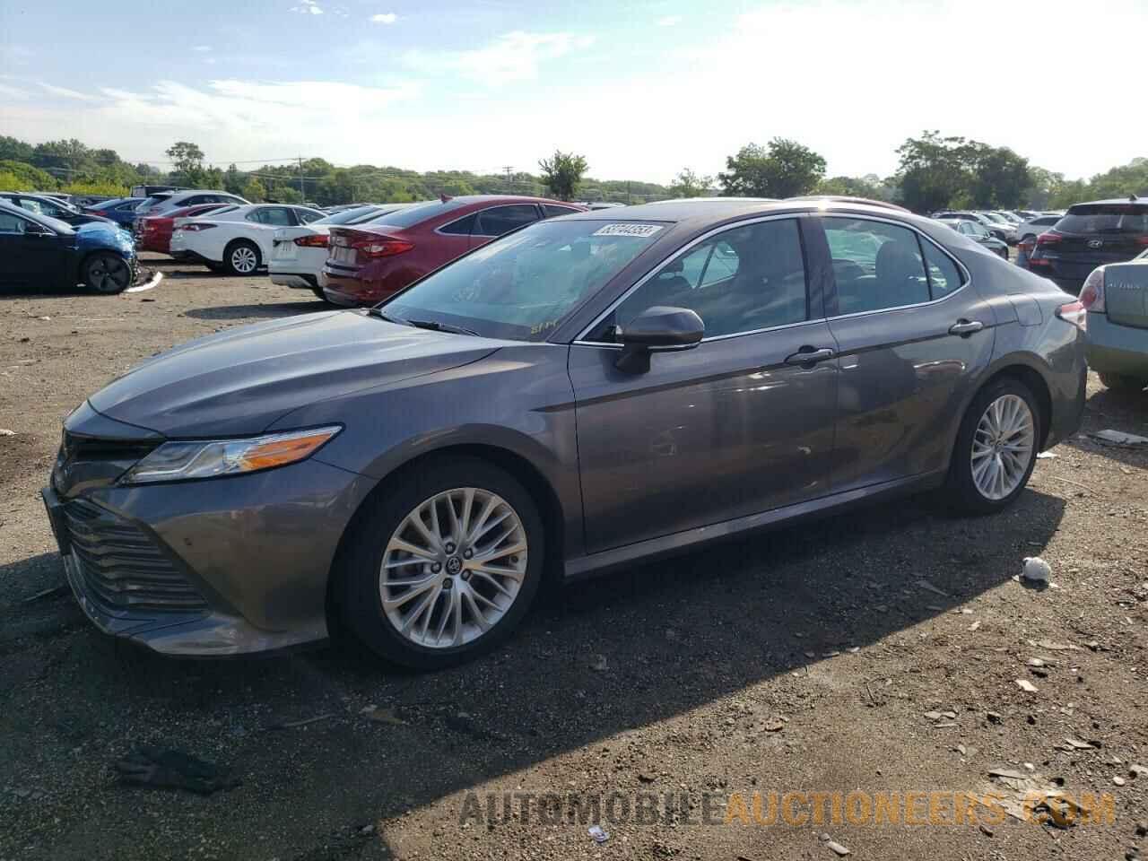 4T1B11HK0JU140038 TOYOTA CAMRY 2018