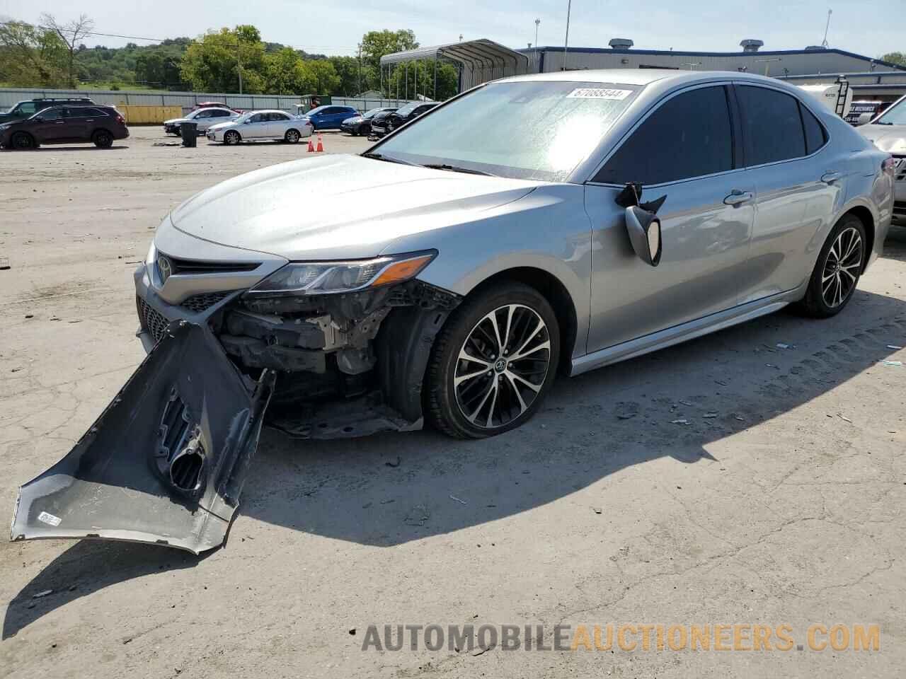 4T1B11HK0JU144350 TOYOTA CAMRY 2018