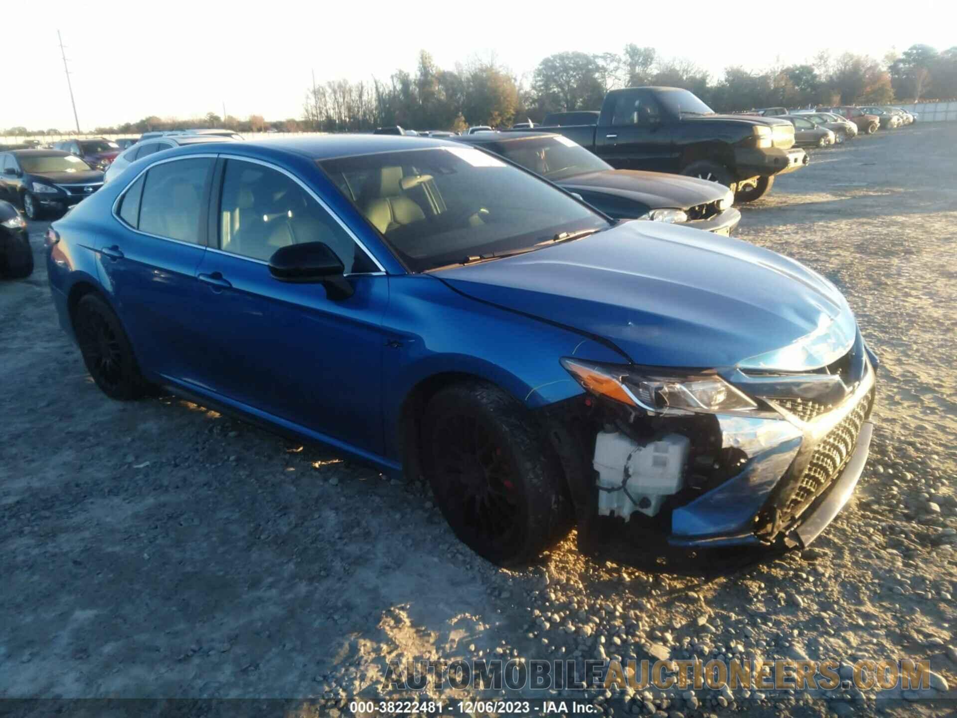 4T1B11HK0JU148186 TOYOTA CAMRY 2018