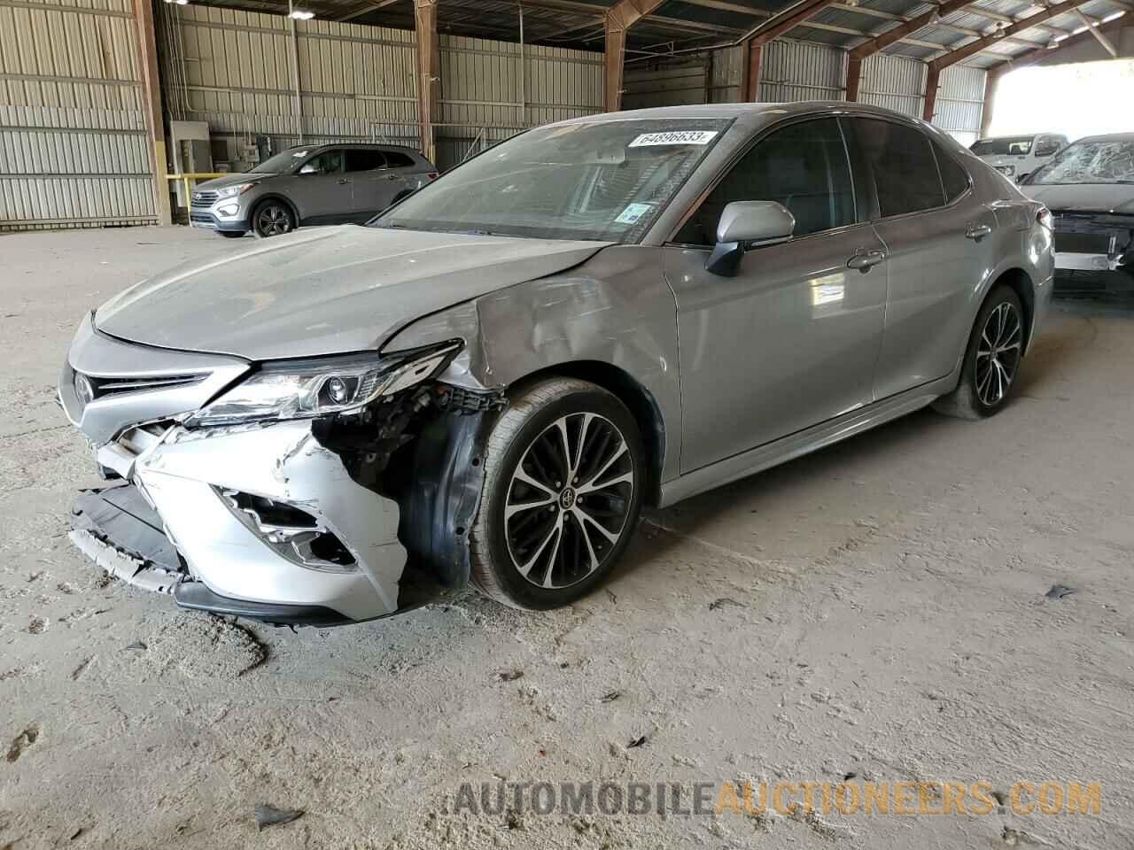 4T1B11HK0JU149824 TOYOTA CAMRY 2018