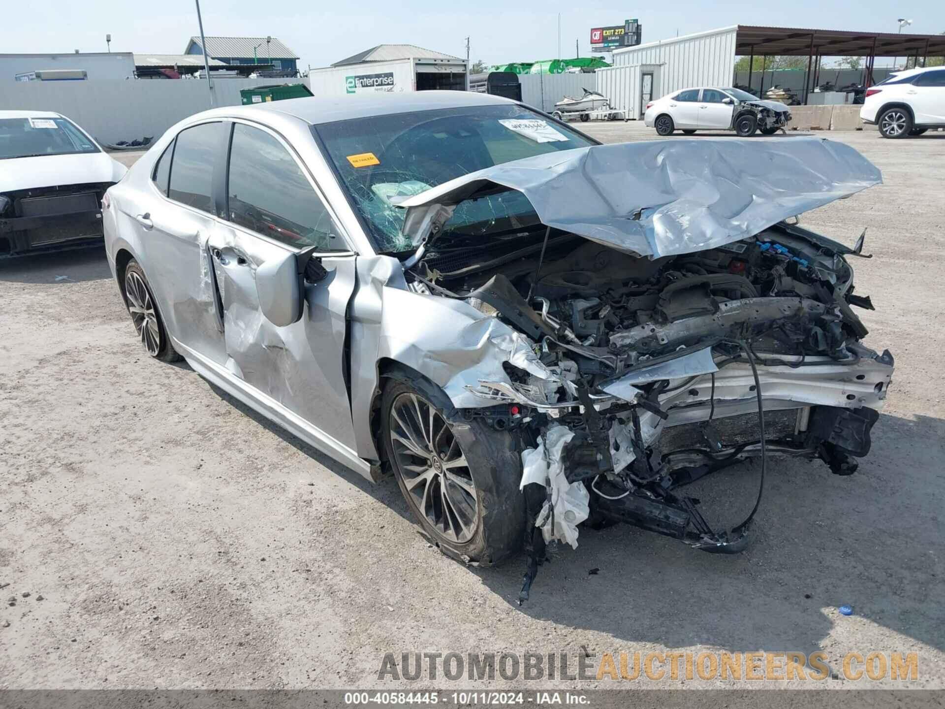 4T1B11HK0JU151783 TOYOTA CAMRY 2018