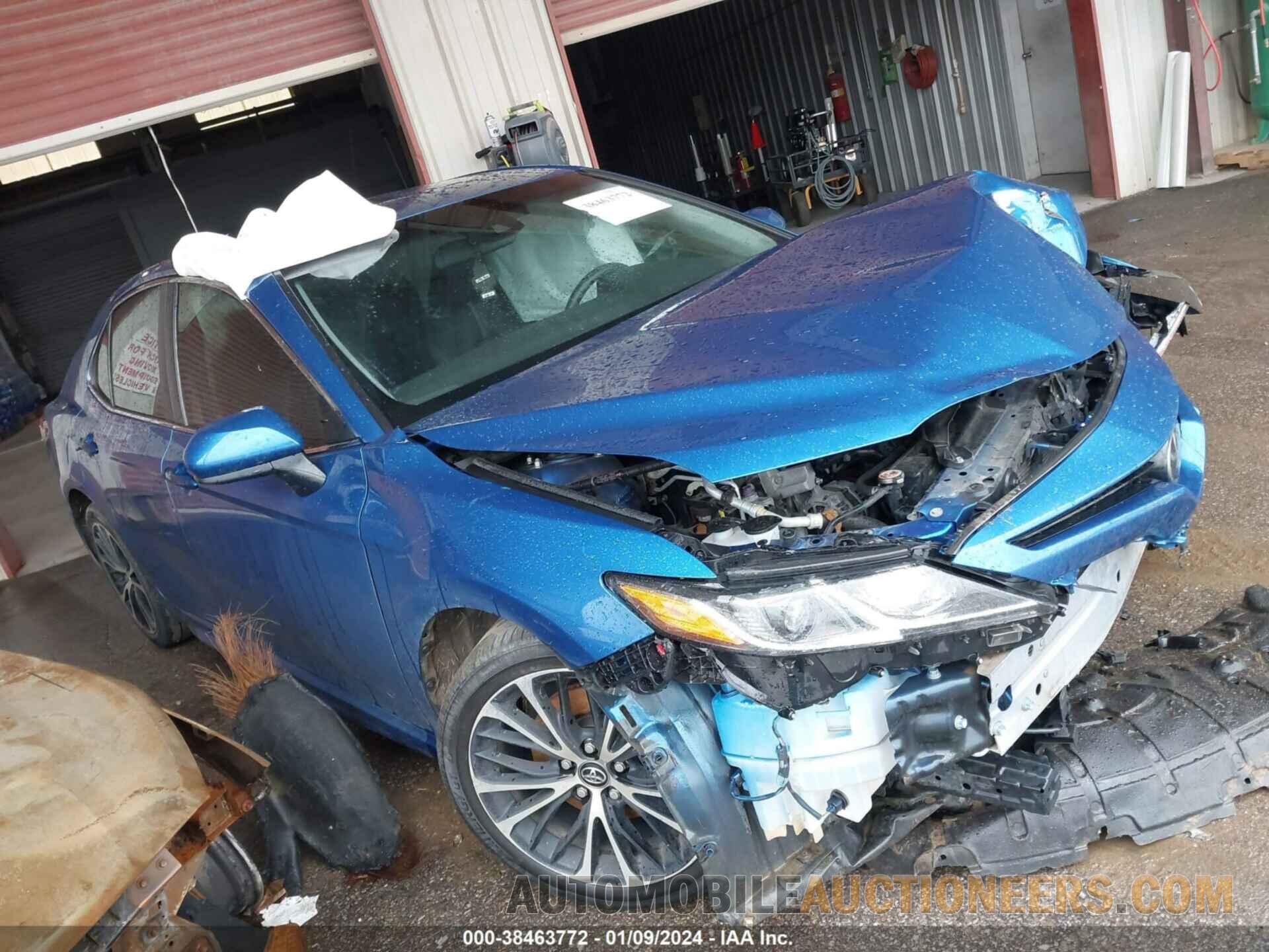 4T1B11HK0JU153744 TOYOTA CAMRY 2018