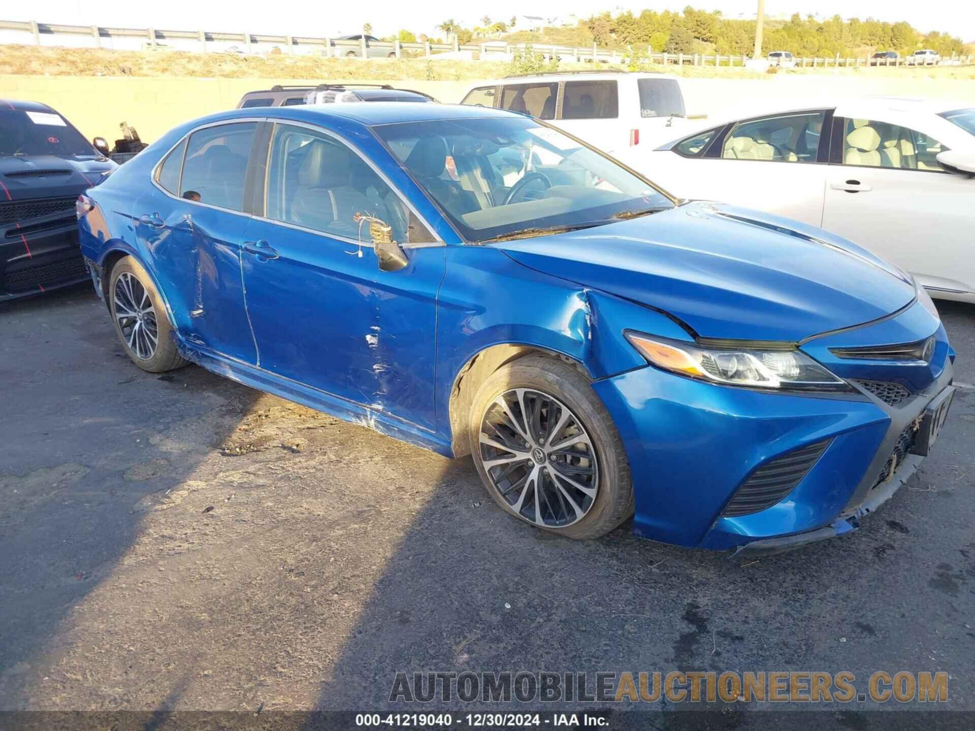 4T1B11HK0JU156613 TOYOTA CAMRY 2018