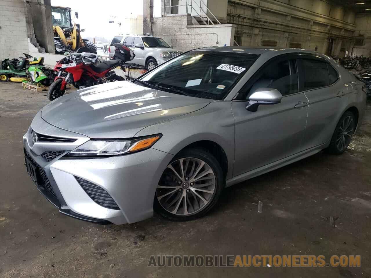 4T1B11HK0JU501834 TOYOTA CAMRY 2018