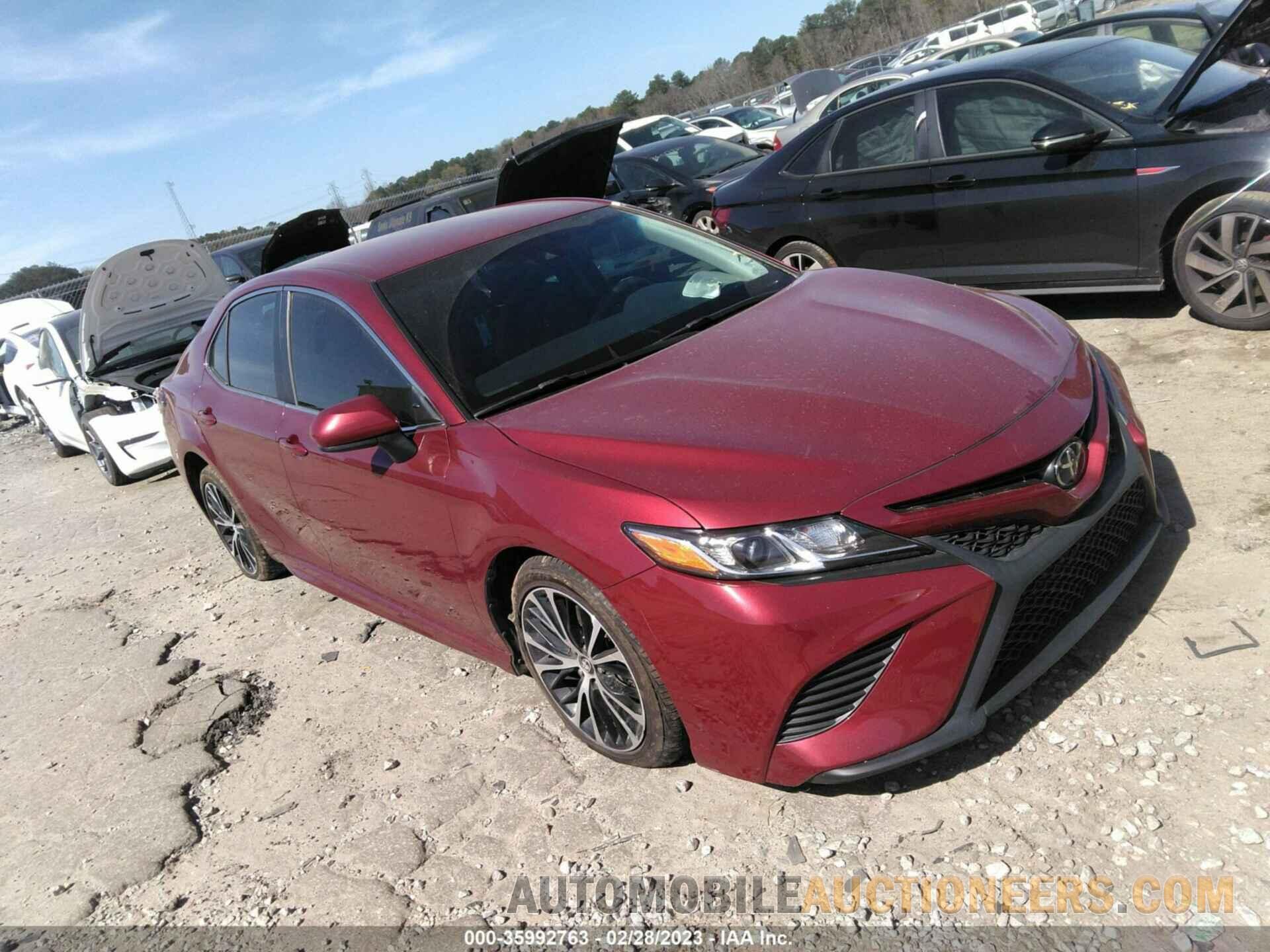 4T1B11HK0JU509786 TOYOTA CAMRY 2018