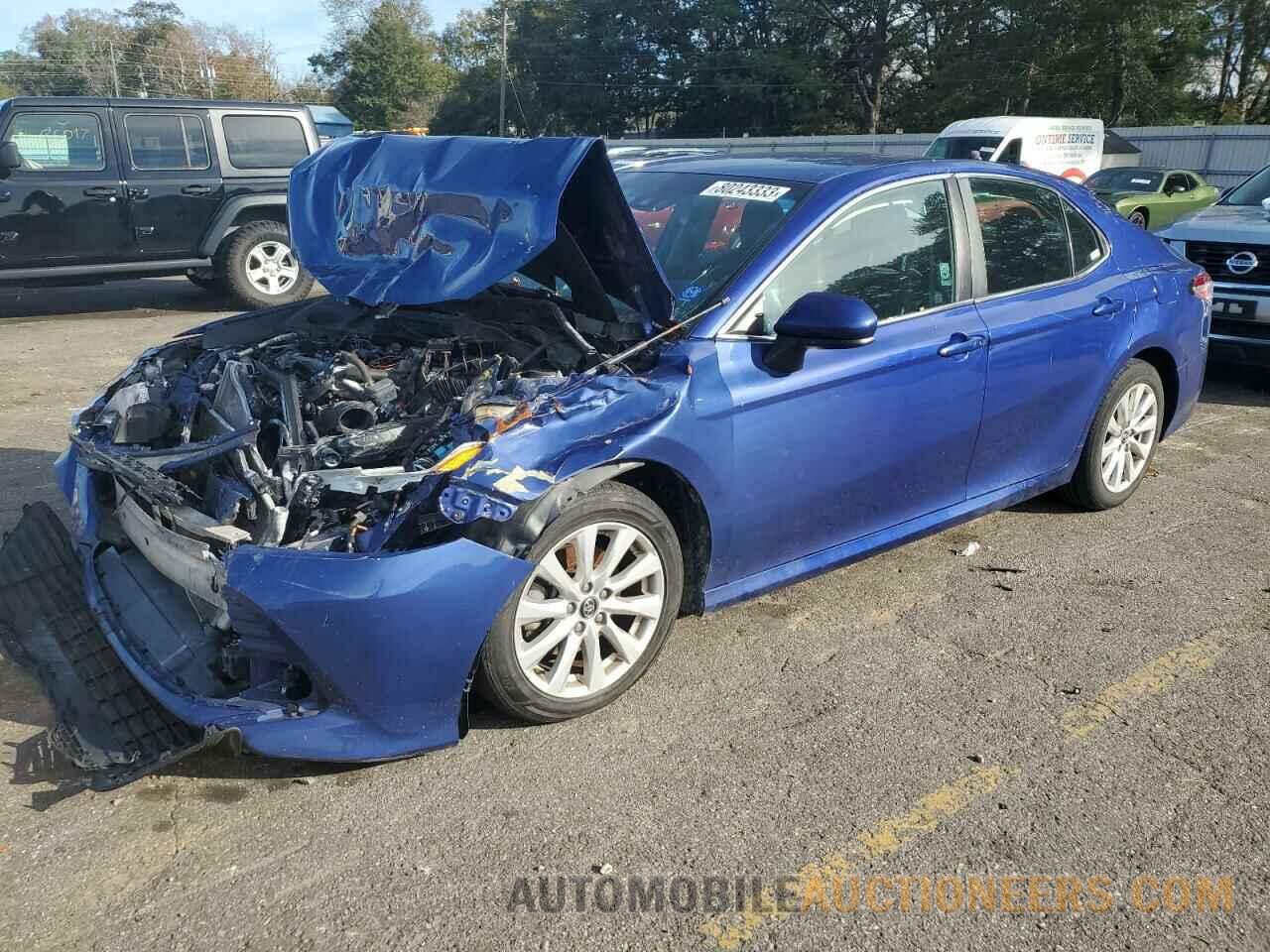 4T1B11HK0JU510999 TOYOTA CAMRY 2018