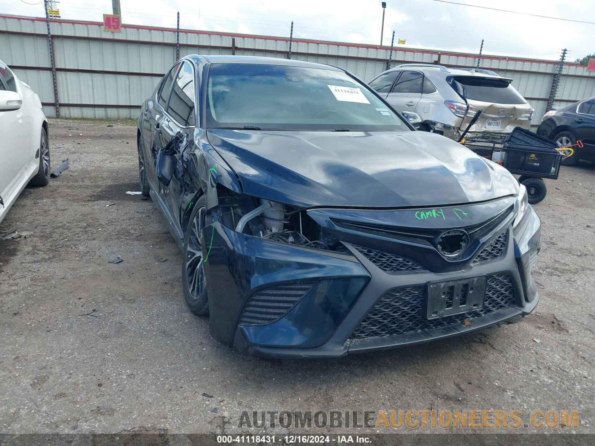 4T1B11HK0JU516981 TOYOTA CAMRY 2018