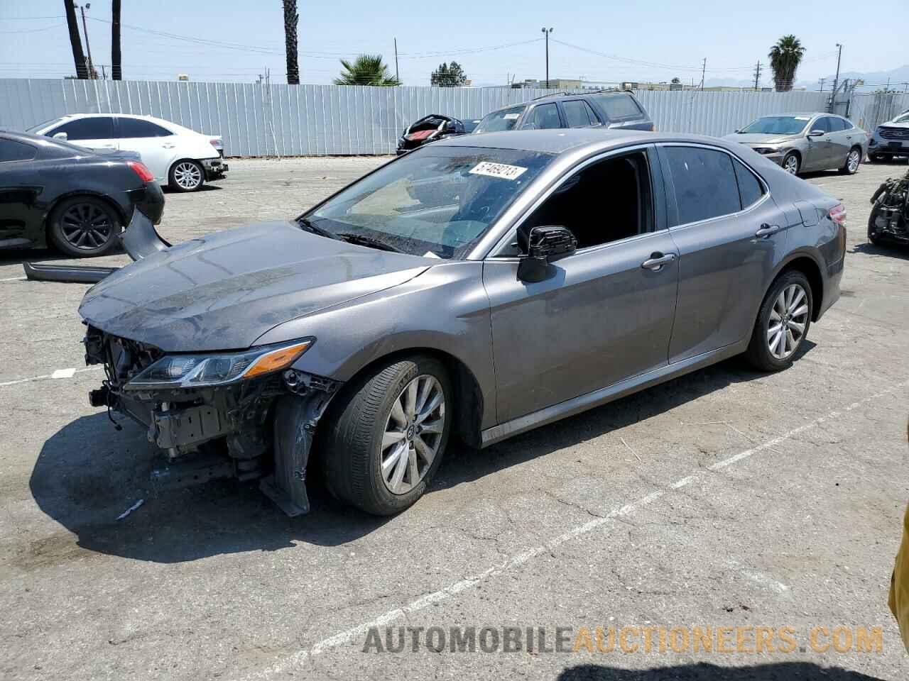 4T1B11HK0JU518553 TOYOTA CAMRY 2018