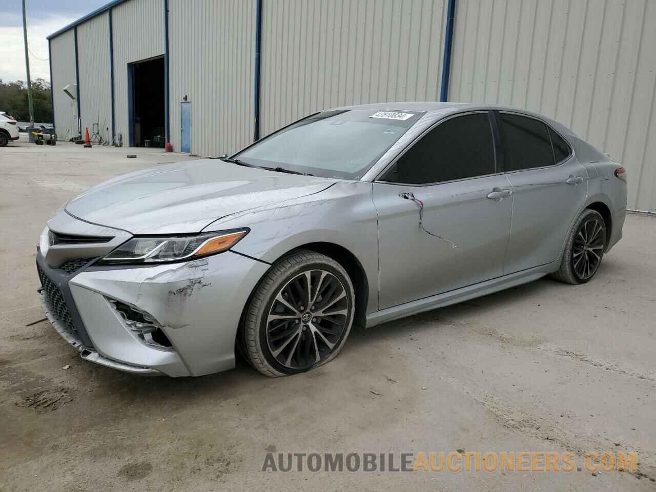 4T1B11HK0JU521470 TOYOTA CAMRY 2018